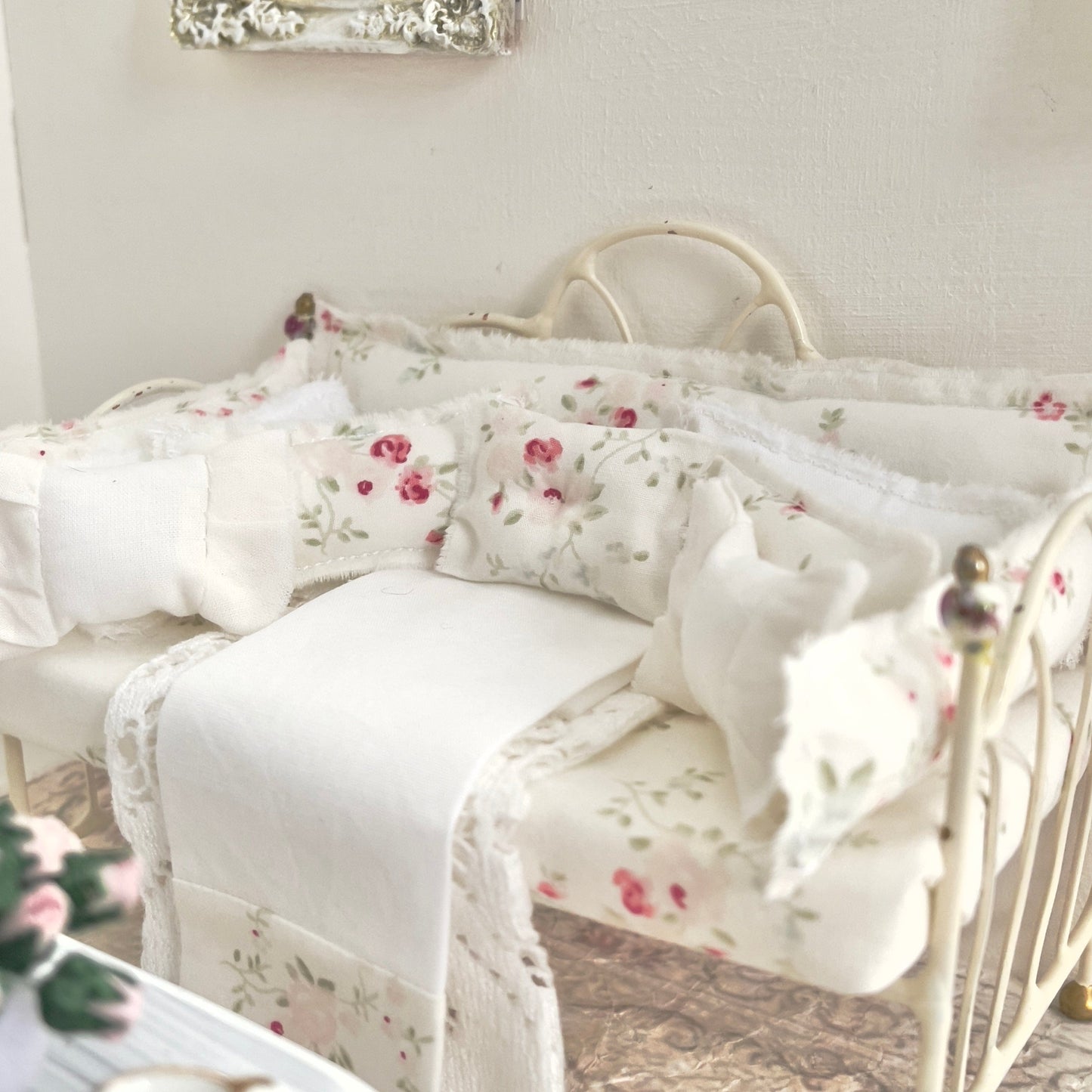 Chantallena Doll House Bedding Day Bed | Shabby Pink Roses with White Cotton Lace Throw 1:12 Scale Dollhouse Set| Floral Clusters