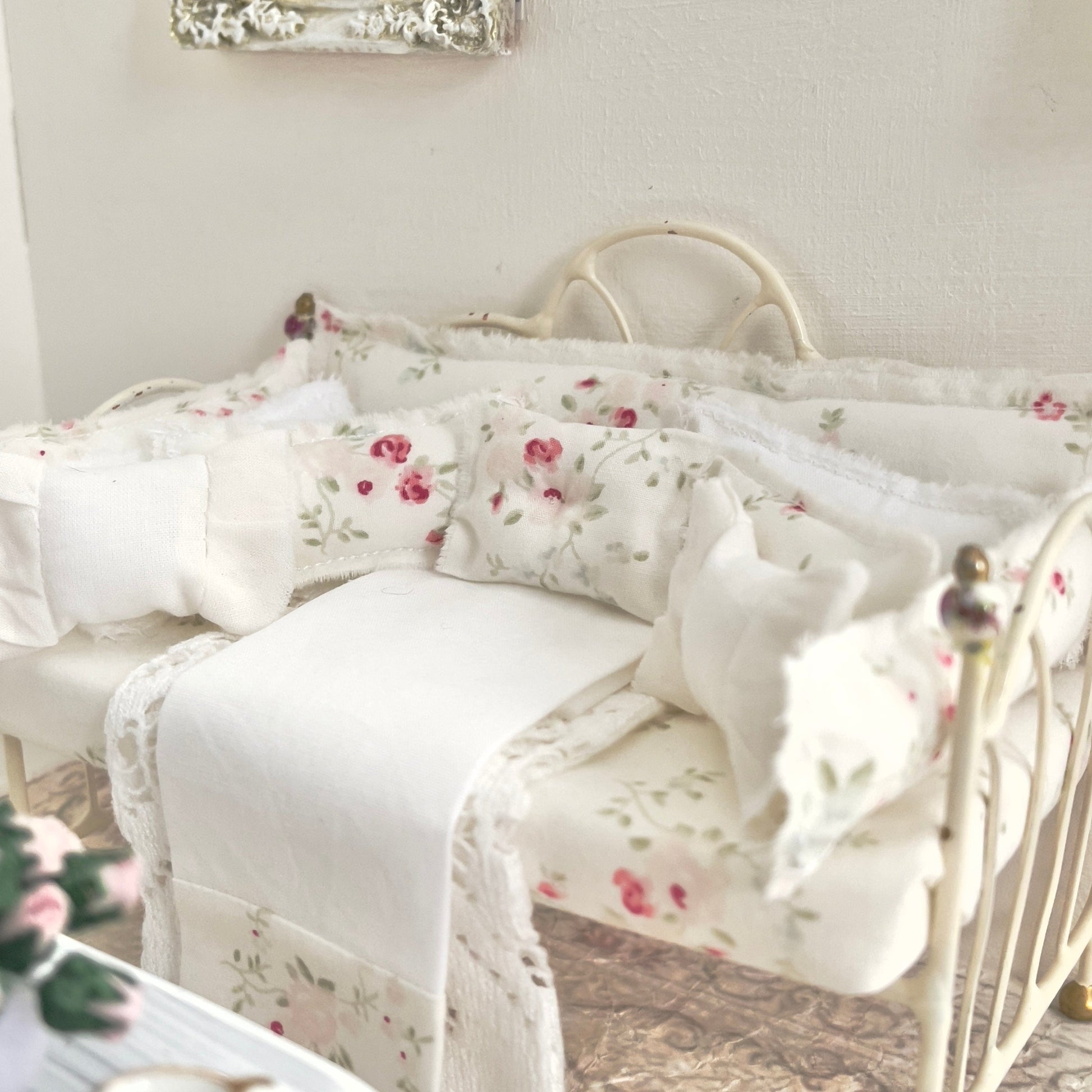 Floral Pink Clusters 1:12 Scale Miniature Daybed Set