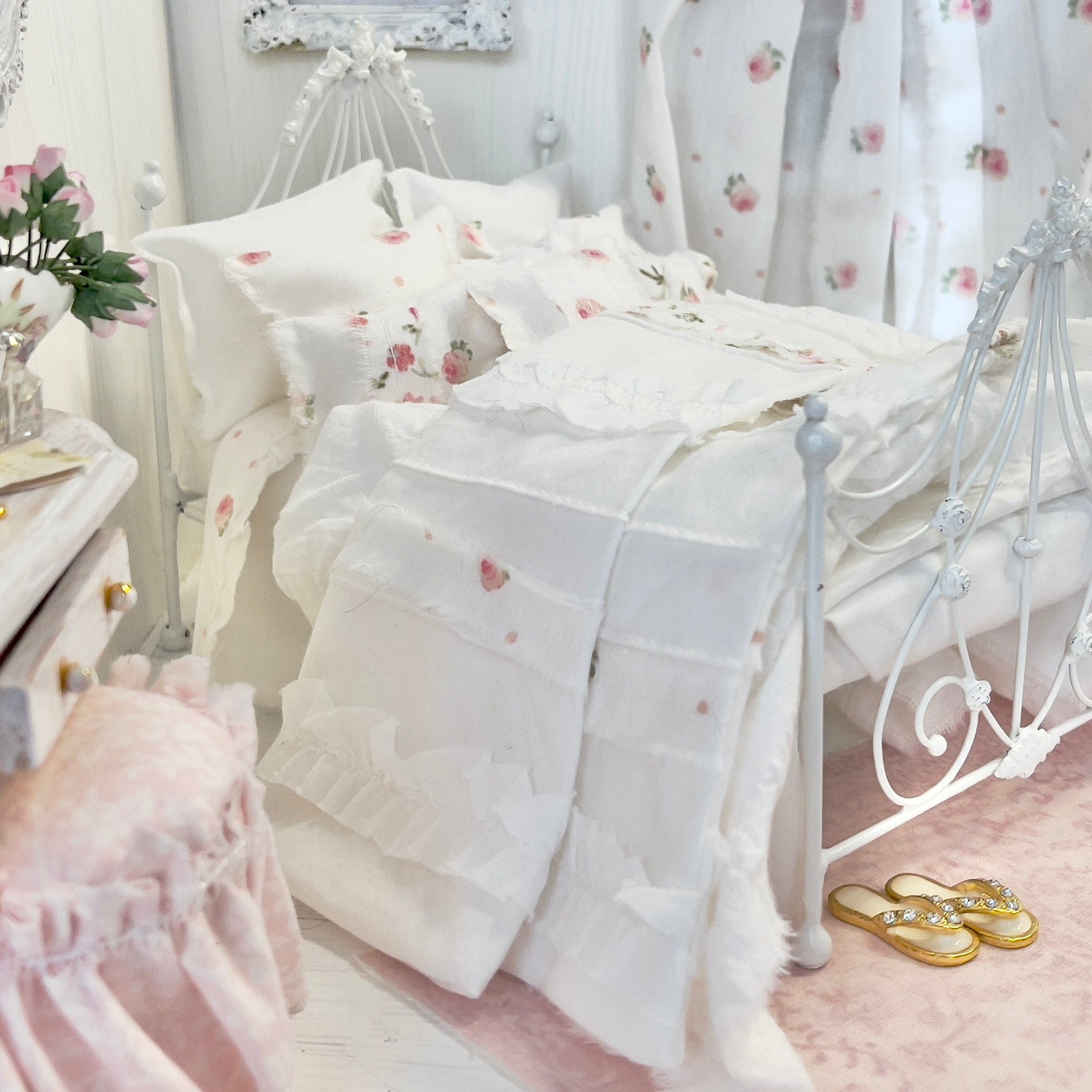 Chantallena Doll House Bedding Lillian Grace| Pink Roses with Pin-tucked Bedspread Cotton Bedding Set