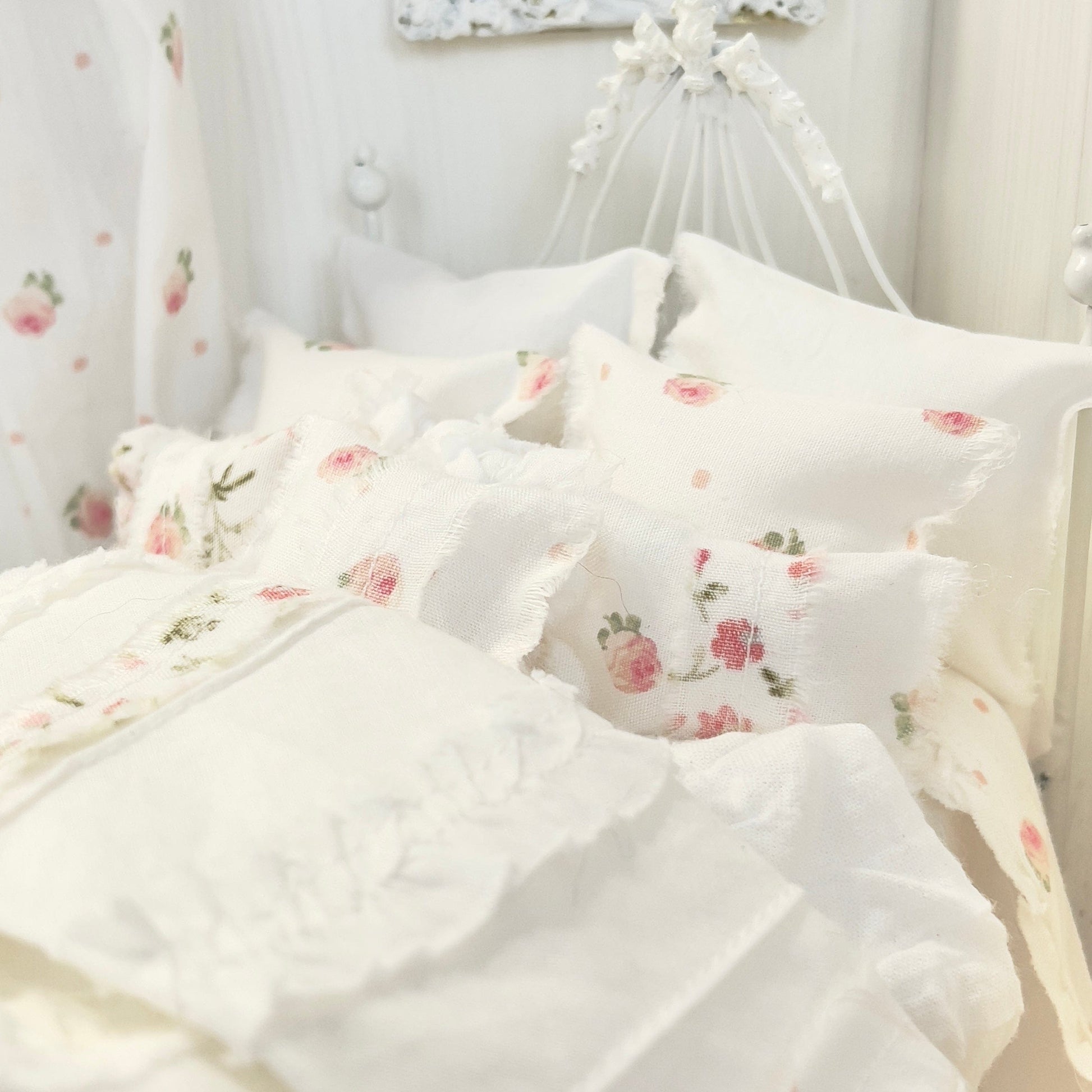 Chantallena Doll House Bedding Lillian Grace| Pink Roses with Pin-tucked Bedspread Cotton Bedding Set