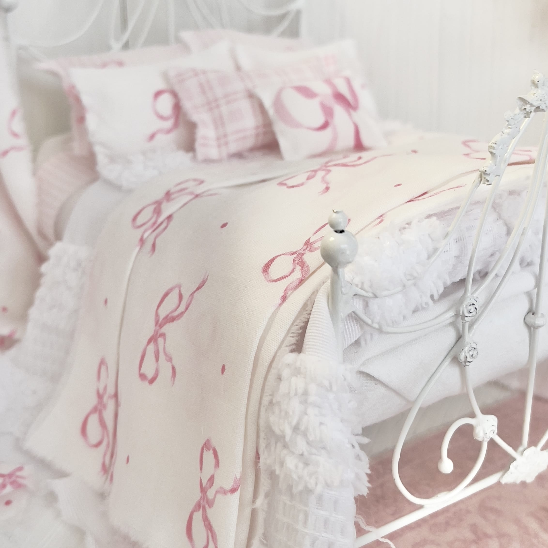 Chantallena Doll House Bedding Lottie- White Cotton with Pink Bows Bedding Set-1:12 Scale | Forever in Bloom| Chantallena