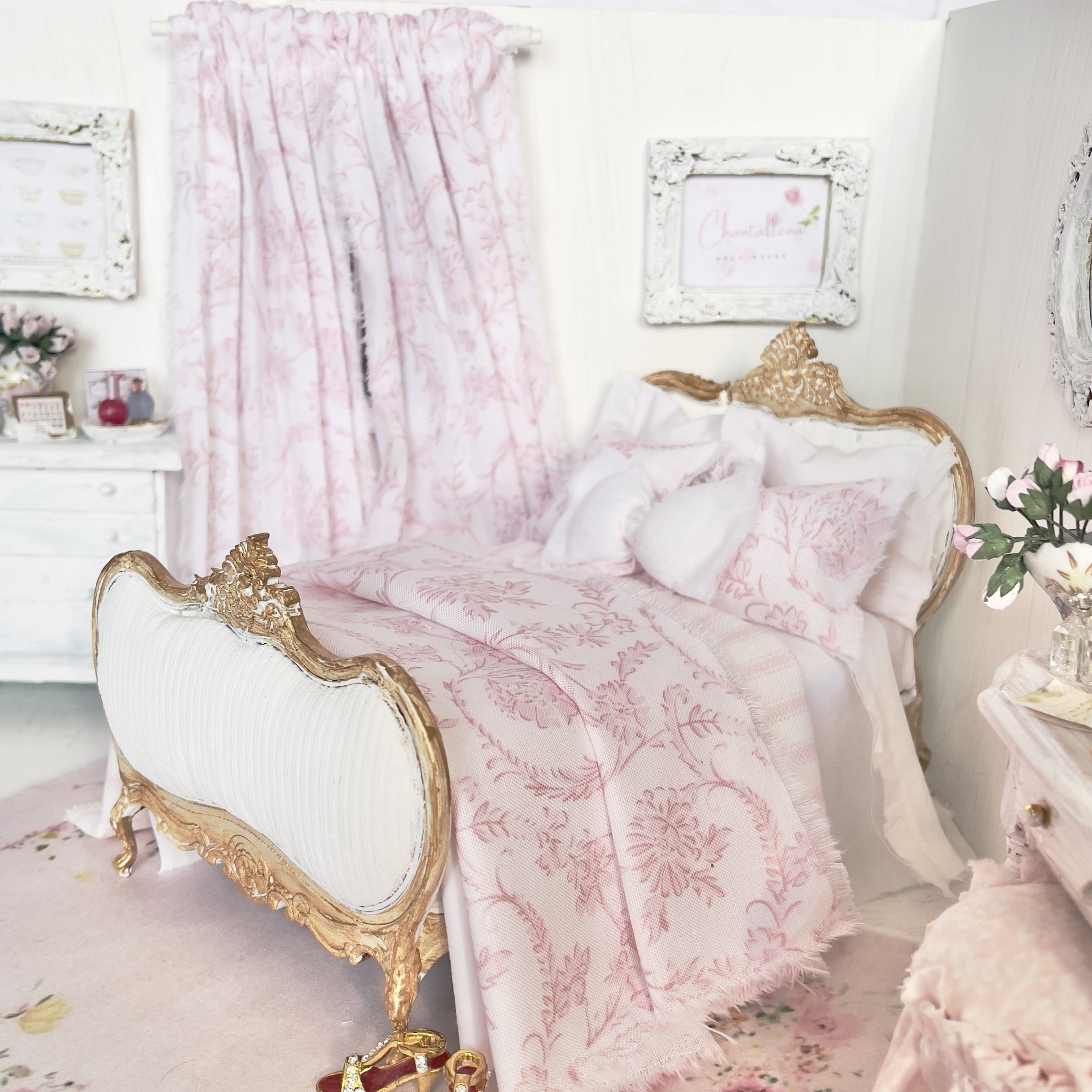Chantallena Doll House Bedding Milly-White and Pink Cotton Chinoiserie Cotton  Bedding Set-1:12 Scale | Forever in Bloom| Chantallena