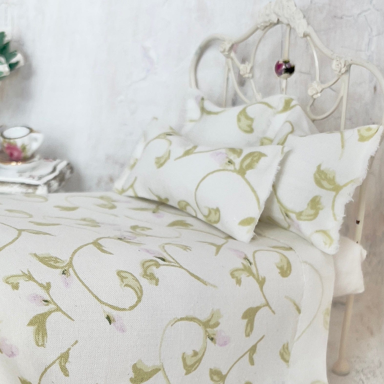 Chantallena Doll House Bedding Simply Lena | Five Piece Pink and Green Winding Vines Cotton Bedding Set |