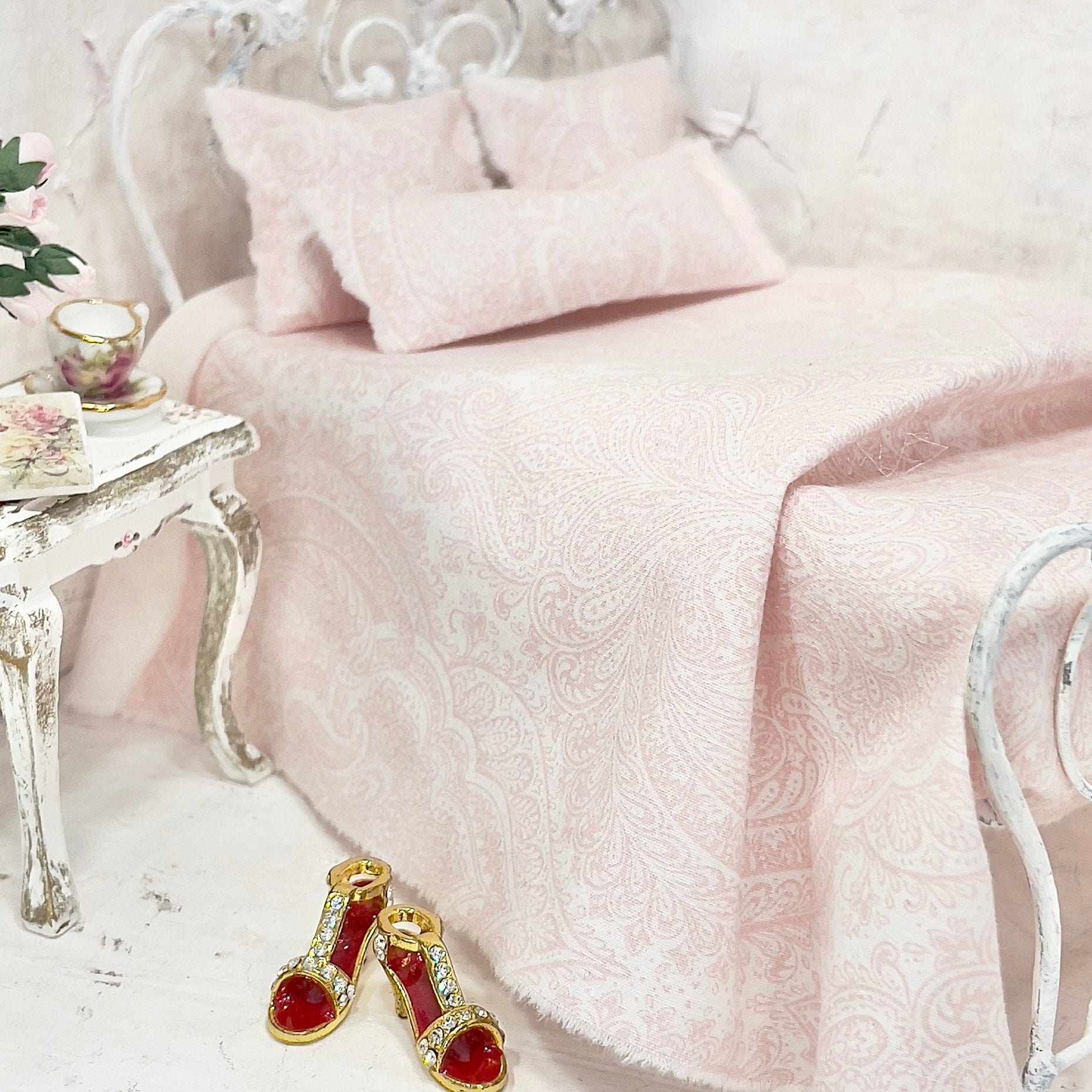Chantallena Doll House Bedding SINGLE (8 inch by 8 inch) Simply Lena | Five Piece Pink and White Damask Cotton Bedding Set |