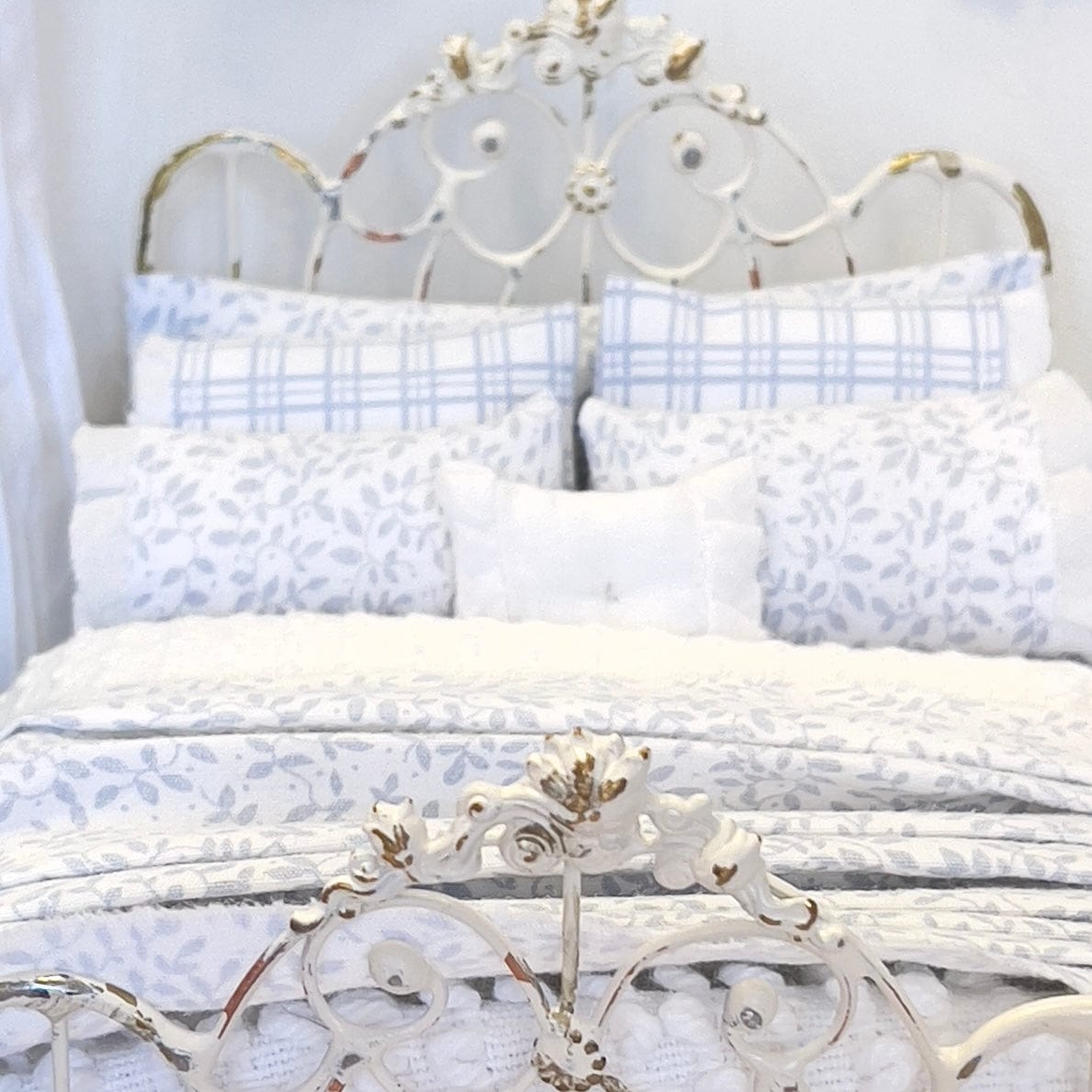 Chantallena Doll House Country Weekend |  Raw Edged Blue Floral  & Checked Cotton 1:12 Scale Bedding Set | Laura Blue