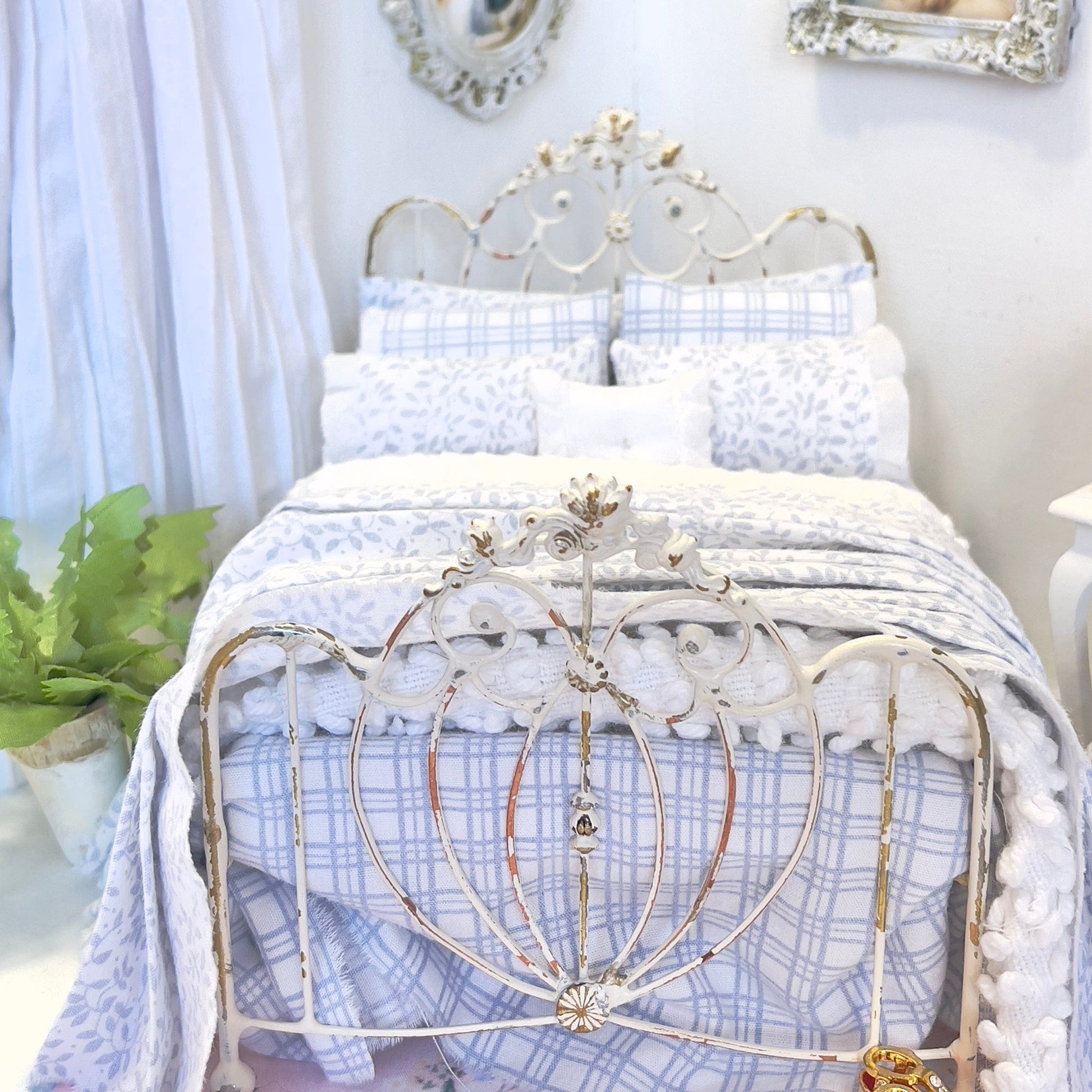 Chantallena Doll House Country Weekend |  Raw Edged Blue Floral  & Checked Cotton 1:12 Scale Bedding Set | Laura Blue