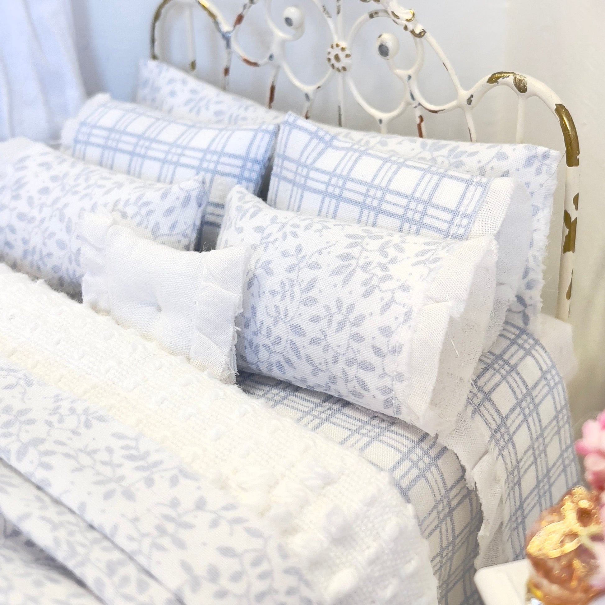 Chantallena Doll House Country Weekend |  Raw Edged Blue Floral  & Checked Cotton 1:12 Scale Bedding Set | Laura Blue