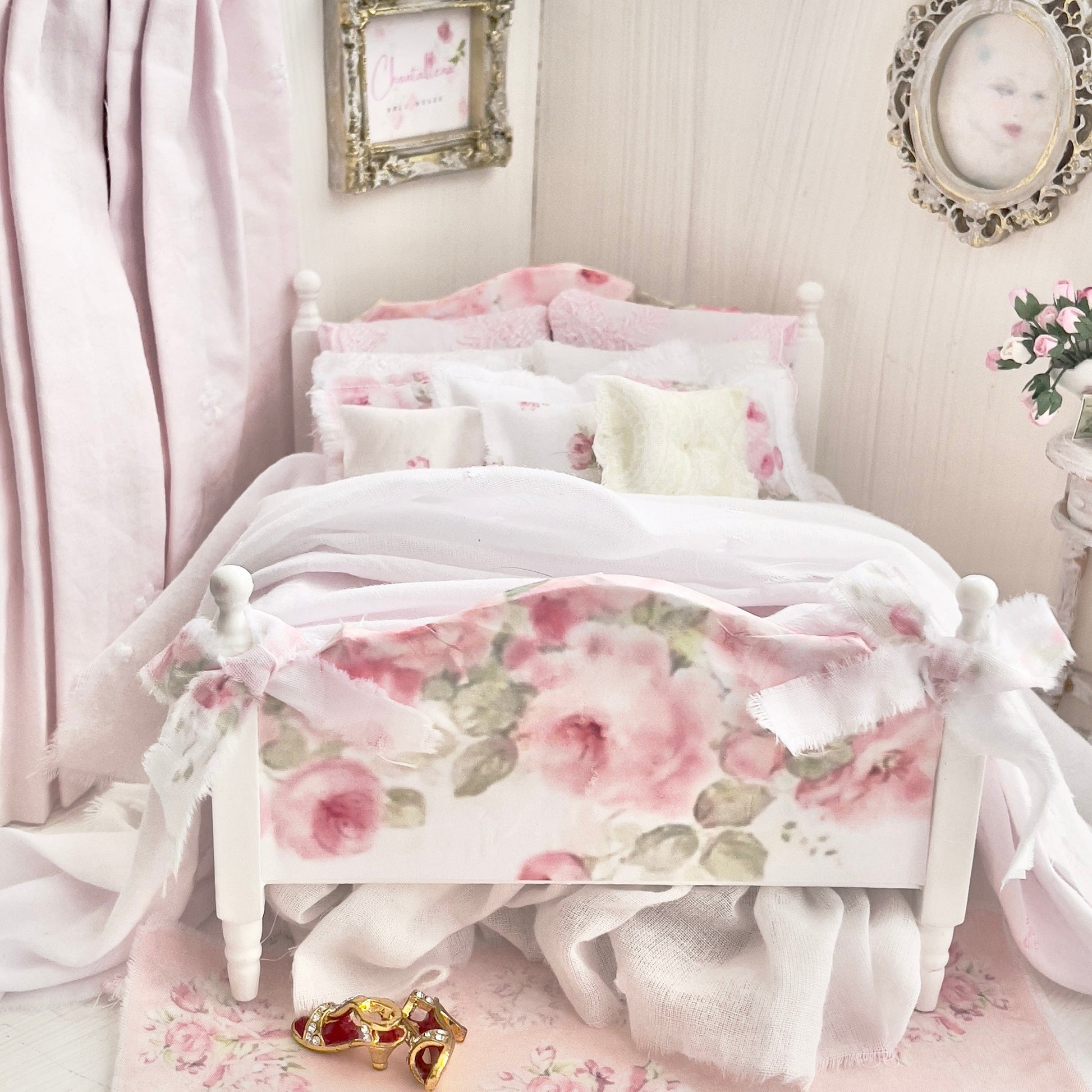 Chantallena Doll House Dressed 1:12 Scale Bed | Decoupaged with Grand Pink Roses with Cotton Lawn Bedspreads|Grand Roses