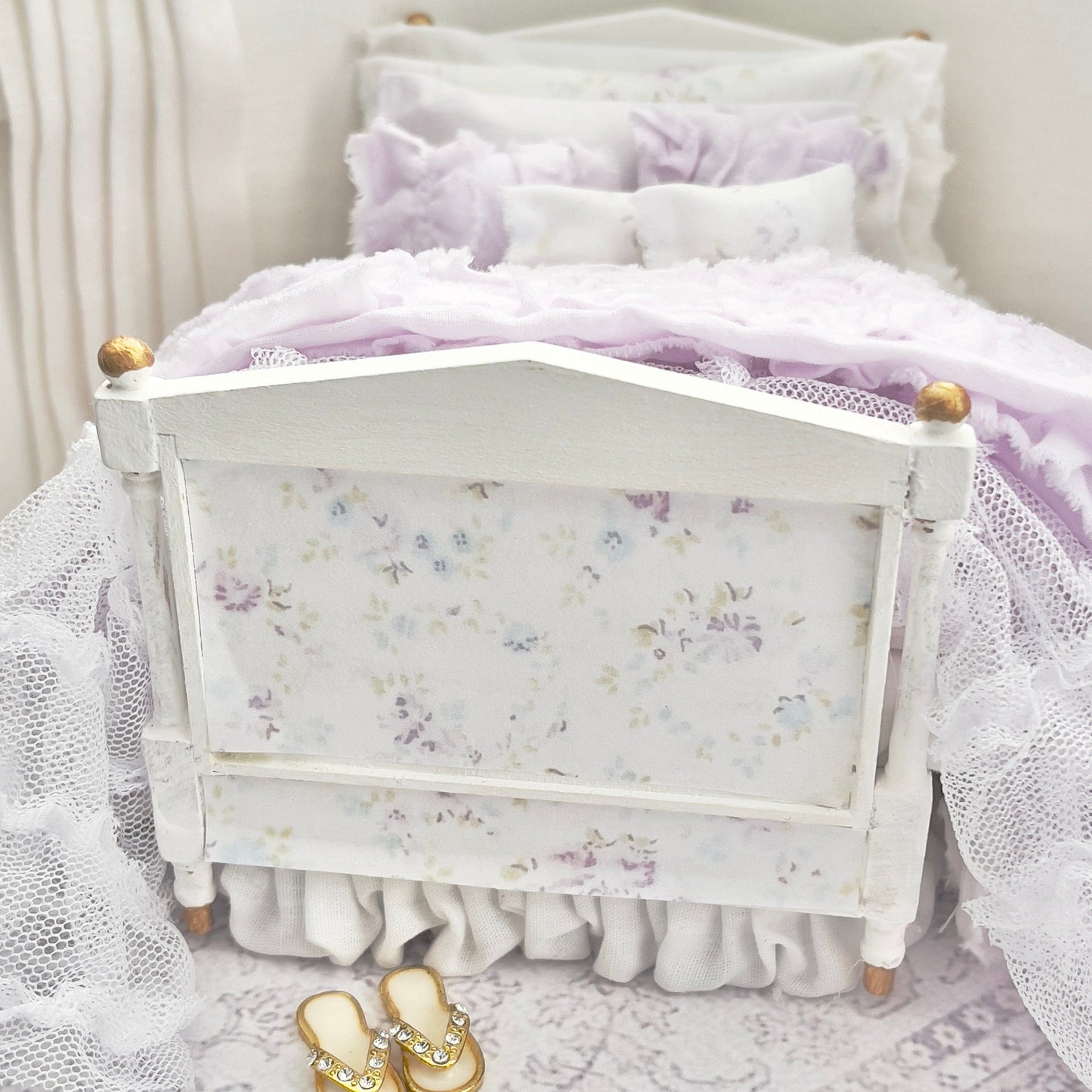 Chantallena Doll House Dressed 1:12 Scale Bed | White Decoupage Bed with Lavender Cotton Bedding Set | Gwynne