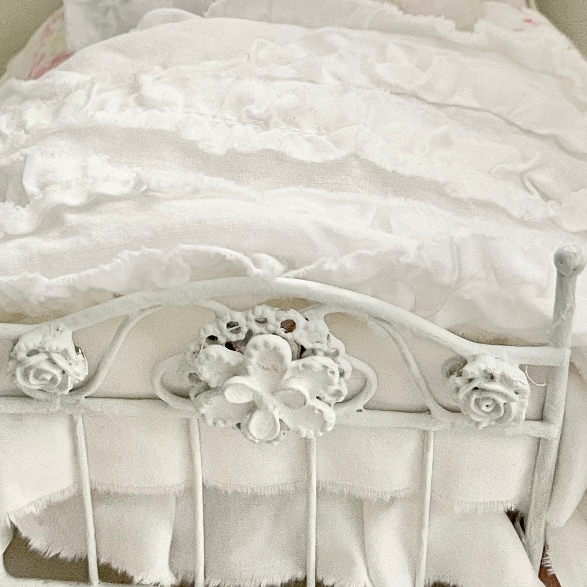 Chantallena Doll House Dressed 1:12 Scale Bed | White Metal Bed with White Cotton Bedding Set |Fay