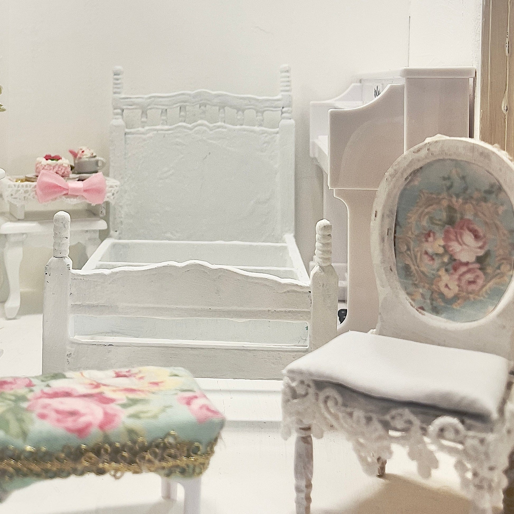 Chantallena Doll House Furniture Fawn’s Flea Market Finds | Eight Piece Furniture and Decor- 1:12 Scale |Lot 8