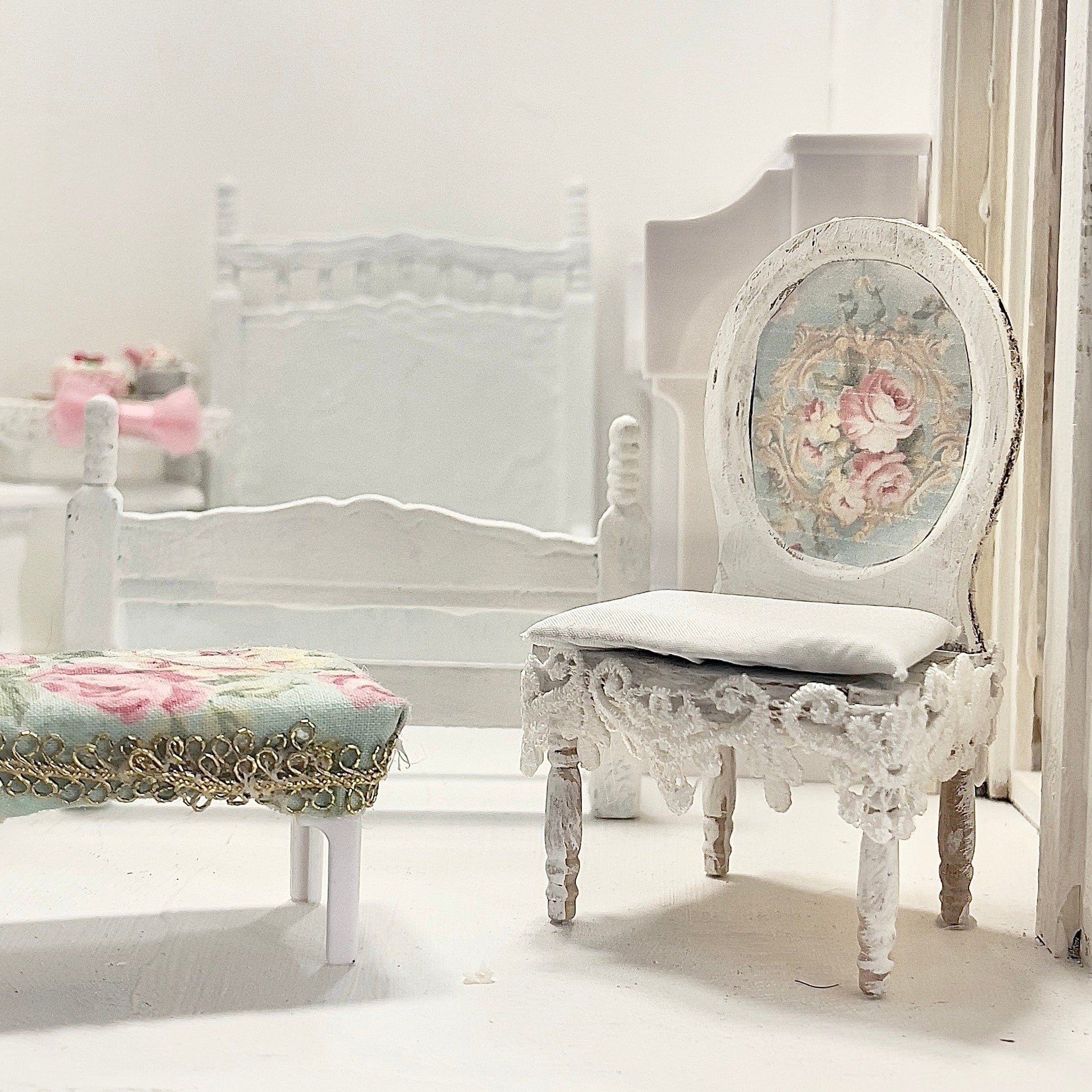 Chantallena Doll House Furniture Fawn’s Flea Market Finds | Eight Piece Furniture and Decor- 1:12 Scale |Lot 8