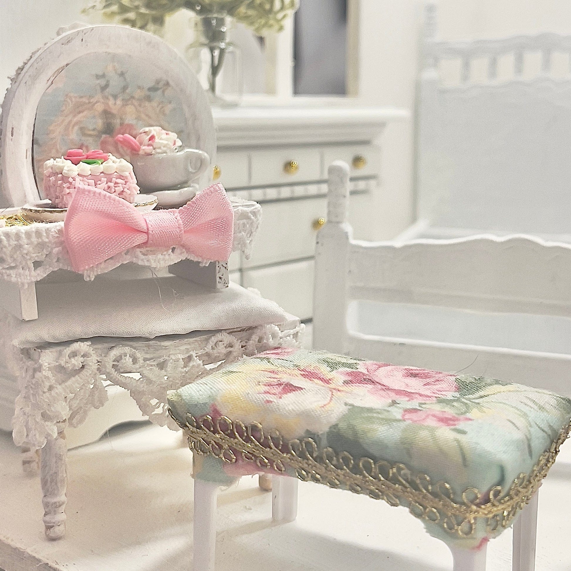 Chantallena Doll House Furniture Fawn’s Flea Market Finds | Eight Piece Furniture and Decor- 1:12 Scale |Lot 8