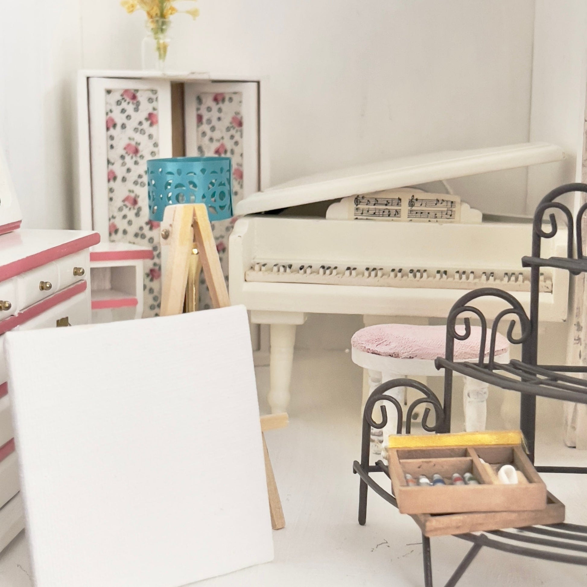 Chantallena Doll House Furniture Fawn’s Flea Market Finds |Eleven Piece Furniture and Decor- 1:12 Scale |Lot 1