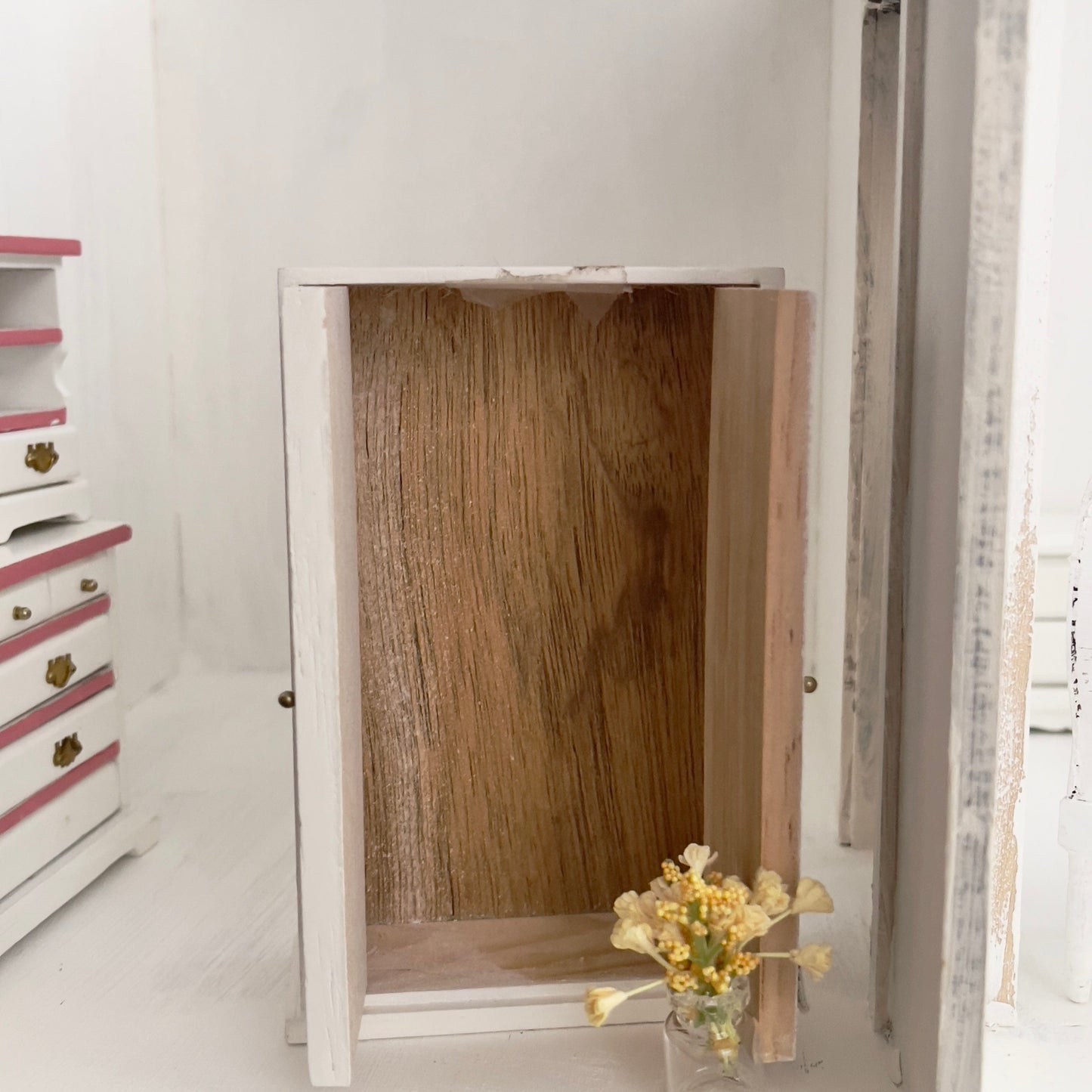 Chantallena Doll House Furniture Fawn’s Flea Market Finds |Eleven Piece Furniture and Decor- 1:12 Scale |Lot 1