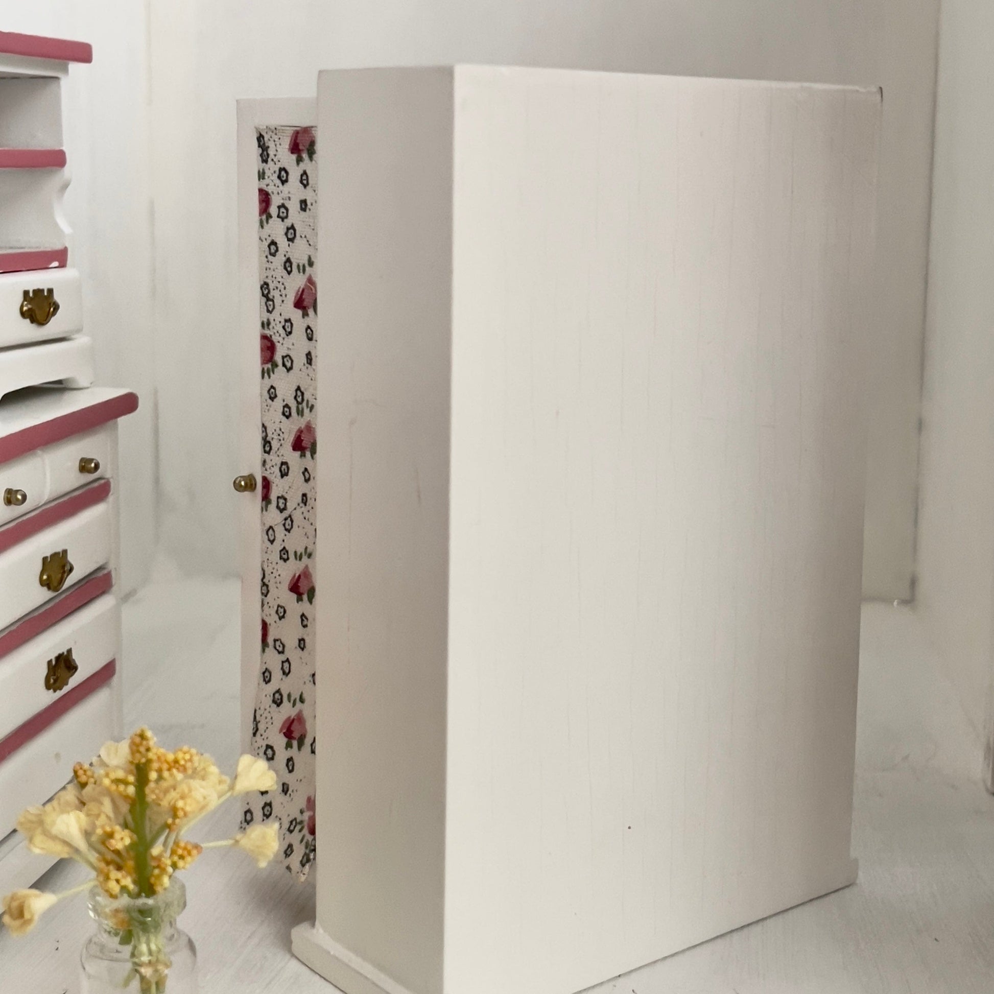 Chantallena Doll House Furniture Fawn’s Flea Market Finds |Eleven Piece Furniture and Decor- 1:12 Scale |Lot 1