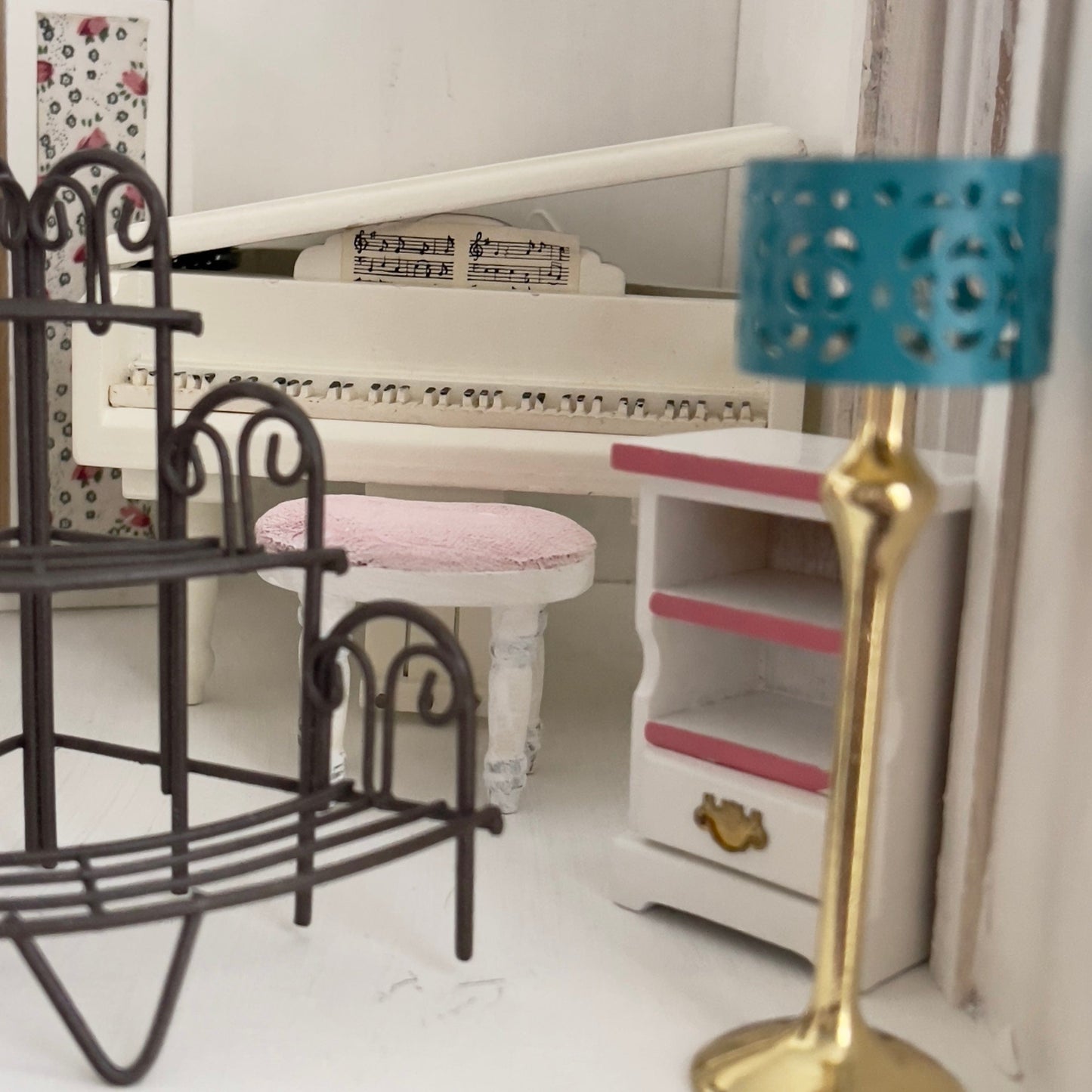 Chantallena Doll House Furniture Fawn’s Flea Market Finds |Eleven Piece Furniture and Decor- 1:12 Scale |Lot 1
