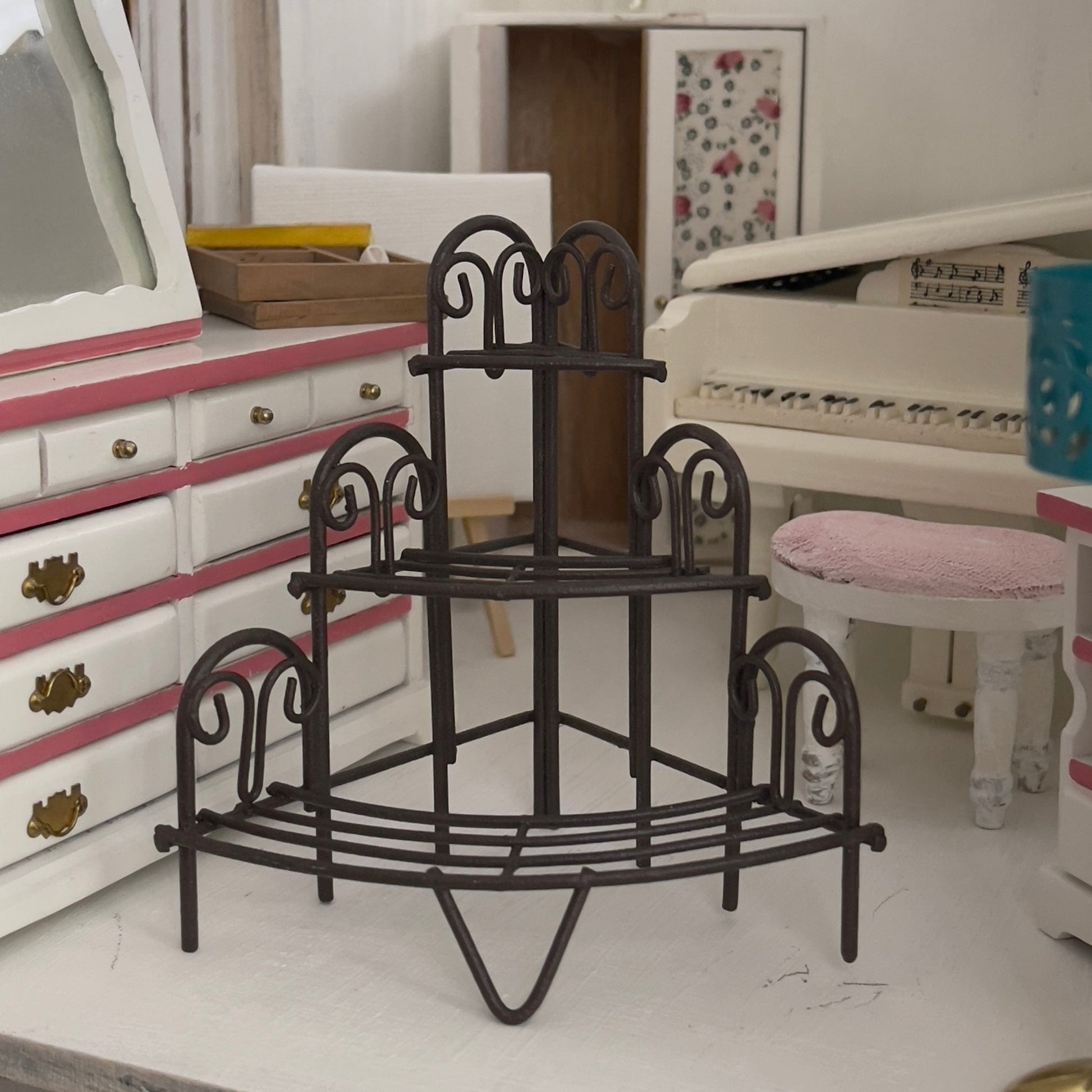 Chantallena Doll House Furniture Fawn’s Flea Market Finds |Eleven Piece Furniture and Decor- 1:12 Scale |Lot 1