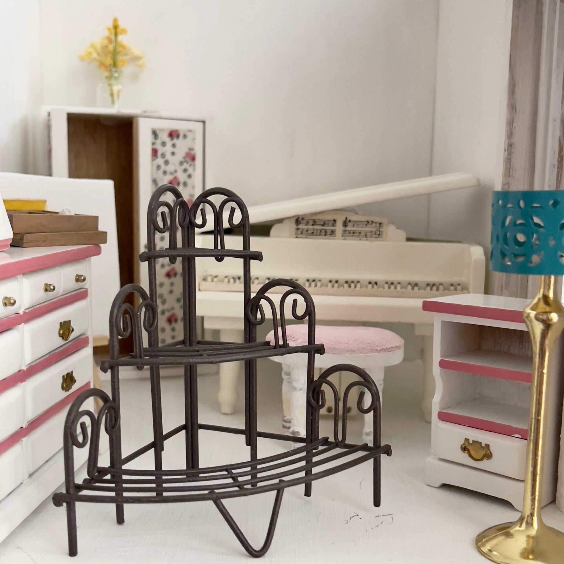 Chantallena Doll House Furniture Fawn’s Flea Market Finds |Eleven Piece Furniture and Decor- 1:12 Scale |Lot 1