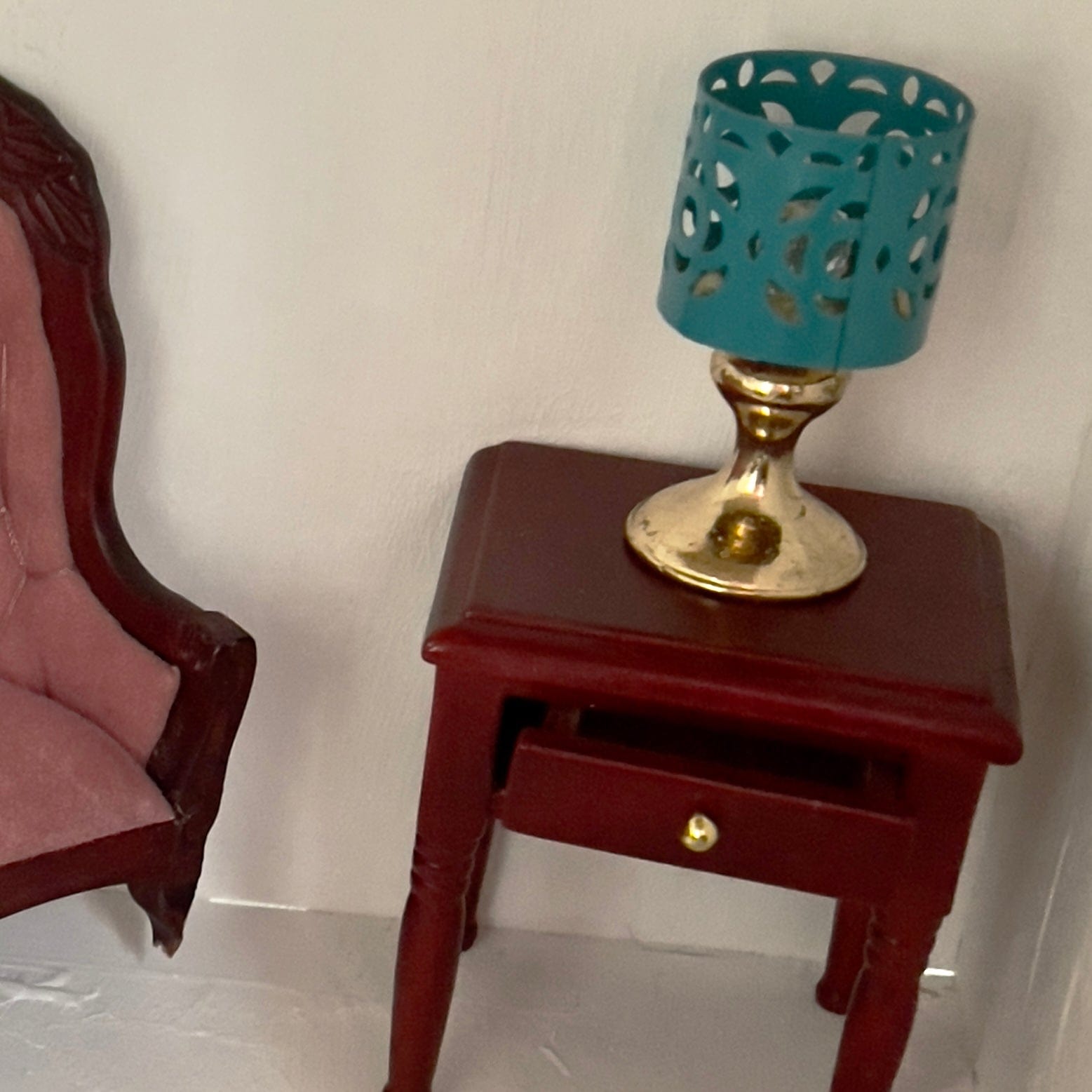 Chantallena Doll House Furniture Fawn’s Flea Market Finds |Seventeen Piece Furniture and Decor- 1:12 Scale |Lot 3