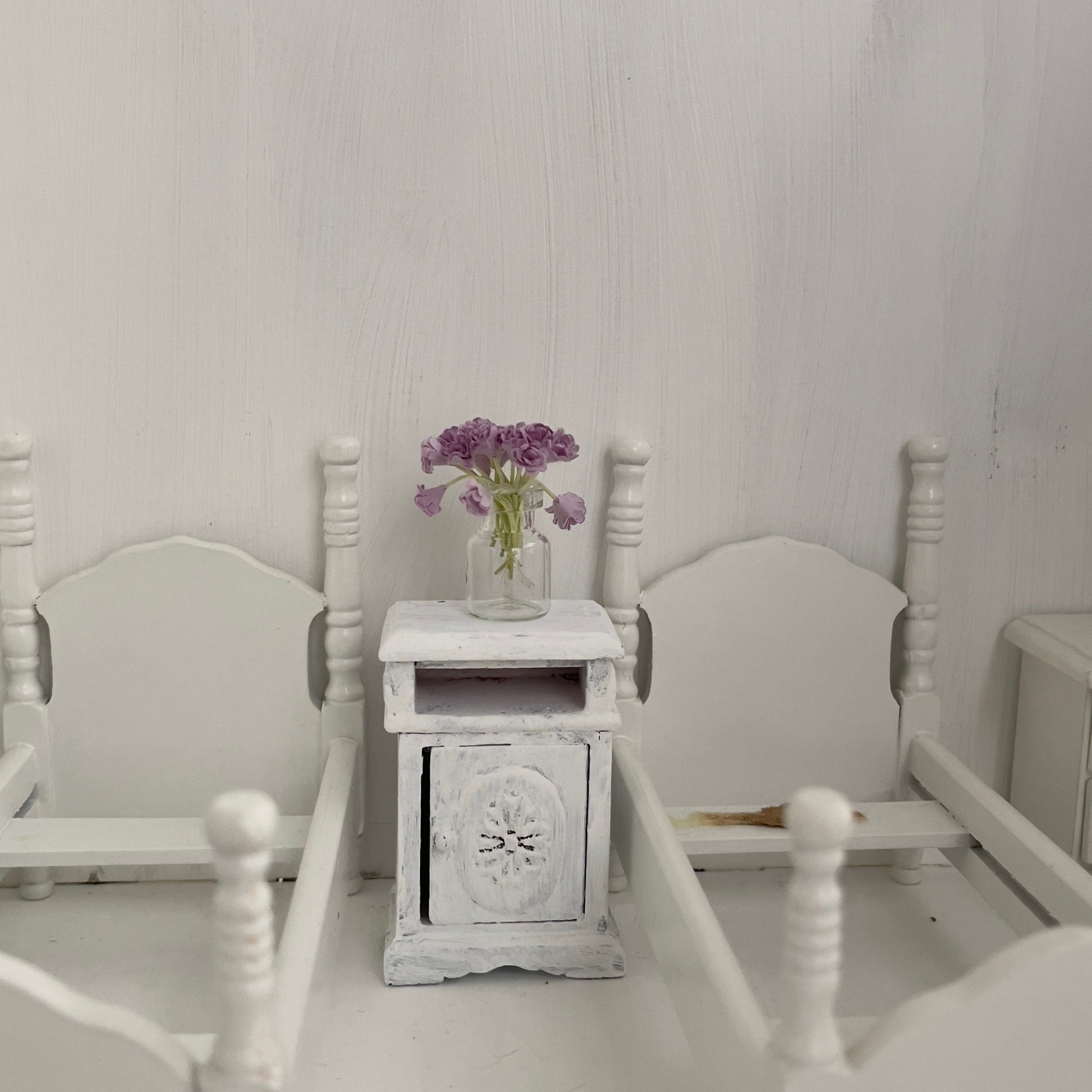 Chantallena Doll House Furniture Fawn’s Flea Market Finds |Ten Piece Furniture and Decor- 1:12 Scale |Lot 4