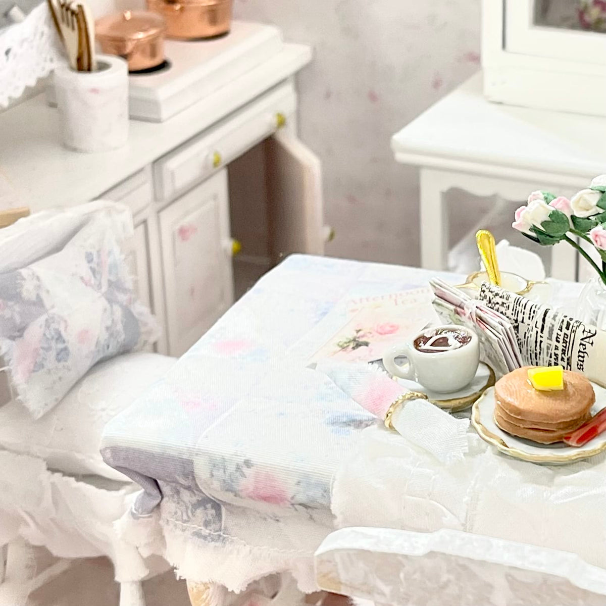 Chantallena Doll House Kitchen set Breakfast Time-Shabby Kitchen Table Set with Accessories