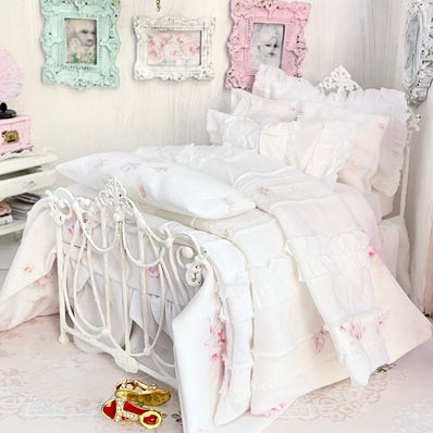Chantallena Doll House Lindy Wright The Blushing Rose-1:12 Scale Dressed Dollhouse Wire Bed
