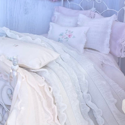 Chantallena Doll House Lindy Wright The Ruffled Rose-1:12 Scale Dressed Dollhouse Wire Bed
