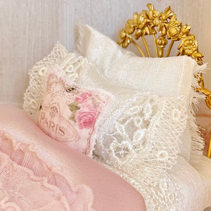 Chantallena Doll House Silken Romance-1:12 Scale Dressed Dollhouse Wire Bed