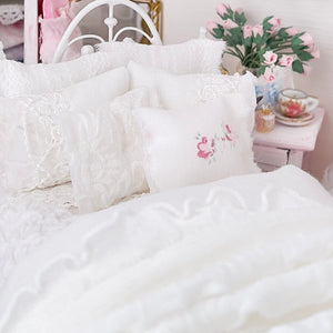 Chantallena Doll House Six whispering petals bed 1:12 Scale Dressed Dollhouse Bed - Bianco Ballet| Chantallena