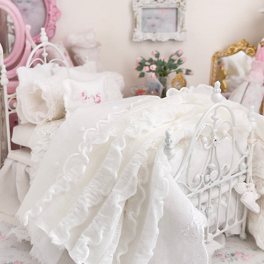 Chantallena Doll House Six whispering petals bed 1:12 Scale Dressed Dollhouse Bed - Bianco Ballet| Chantallena