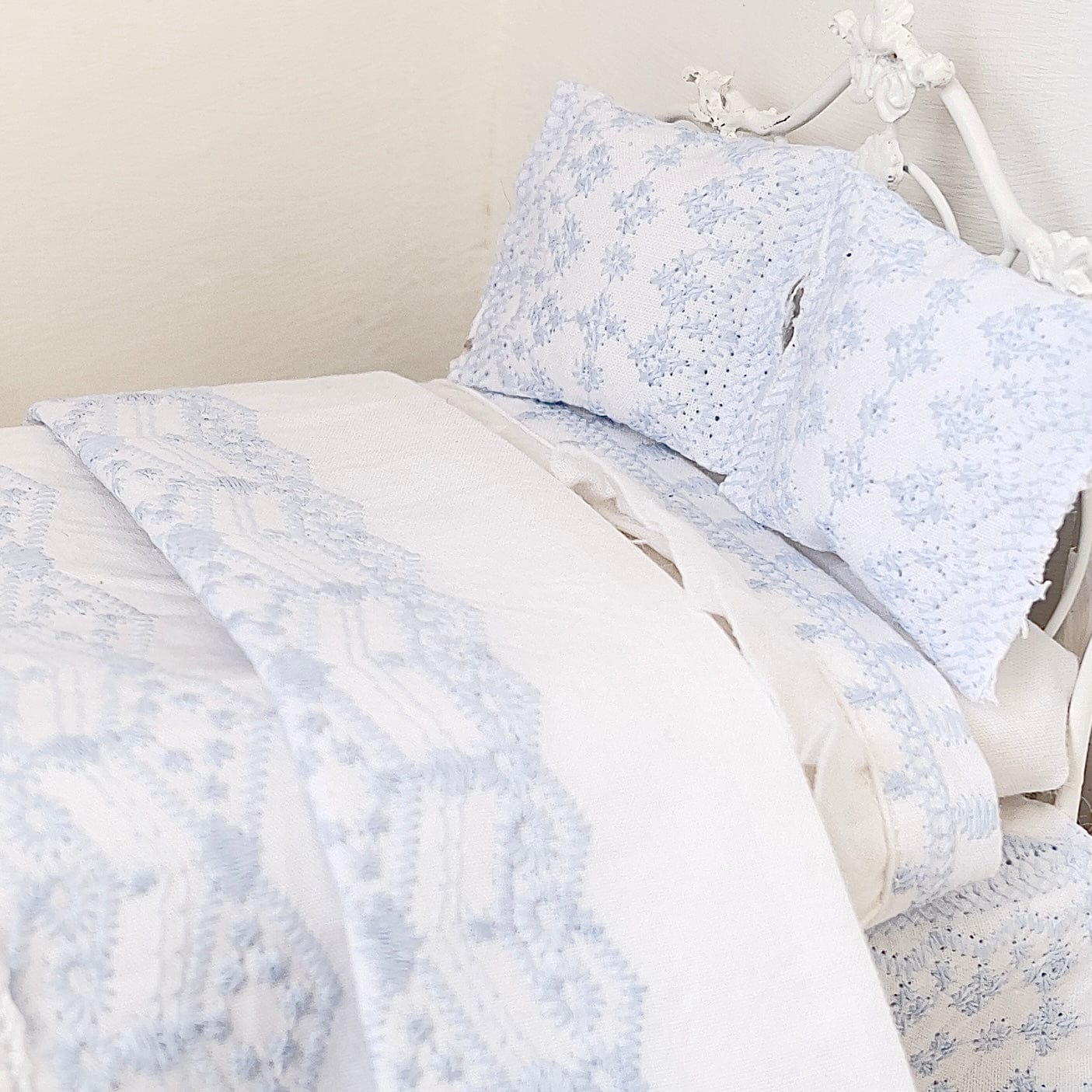 Chantallena Doll House Six whispering petals bed 1:12 Scale Dressed Dollhouse Bed - Blue Memories| Chantallena