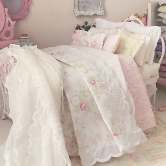 Chantallena Doll House Six whispering petals bed 1:12 Scale Dressed Dollhouse Bed - Garden Rosebuds | Chantallena