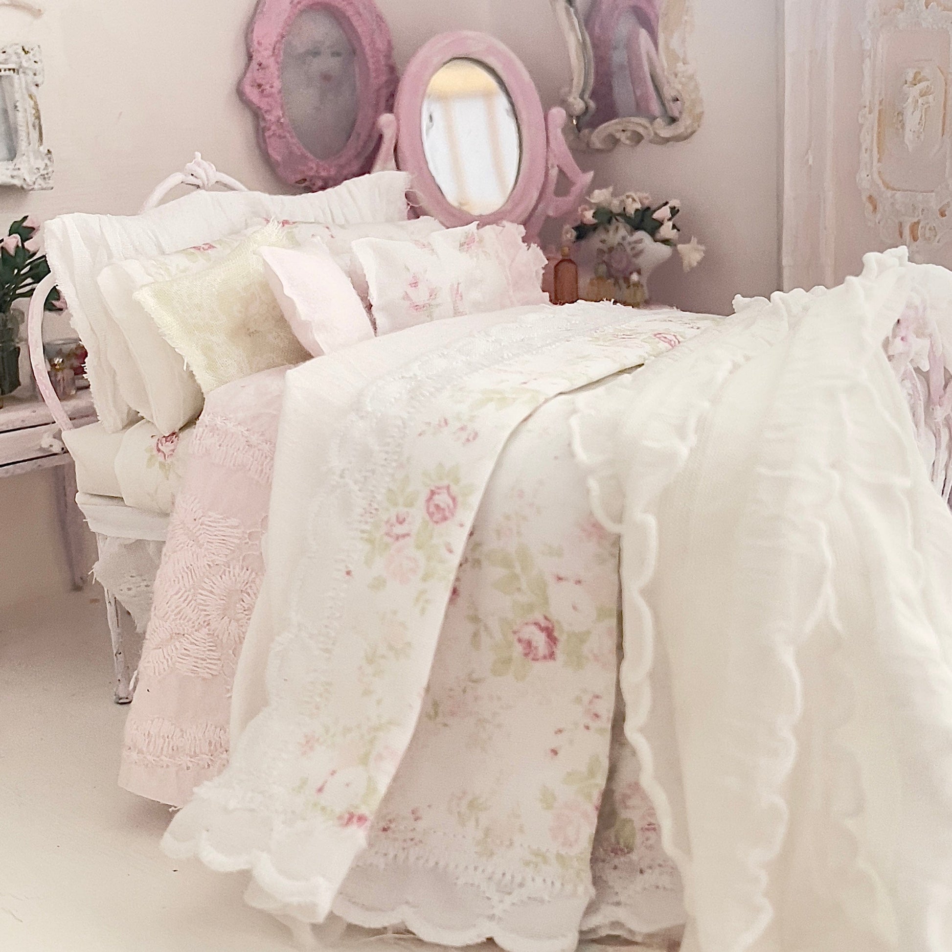 Chantallena Doll House Six whispering petals bed 1:12 Scale Dressed Dollhouse Bed - Garden Rosebuds | Chantallena