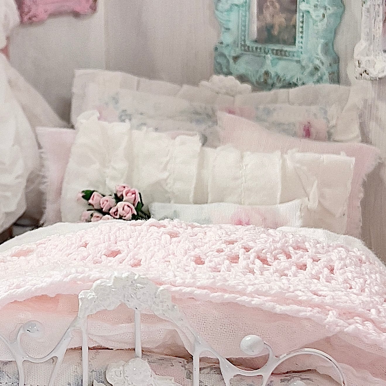 Chantallena Doll House Six whispering petals bed 1:12 Scale Dressed Dollhouse Bed - Morning Roses | Chantallena