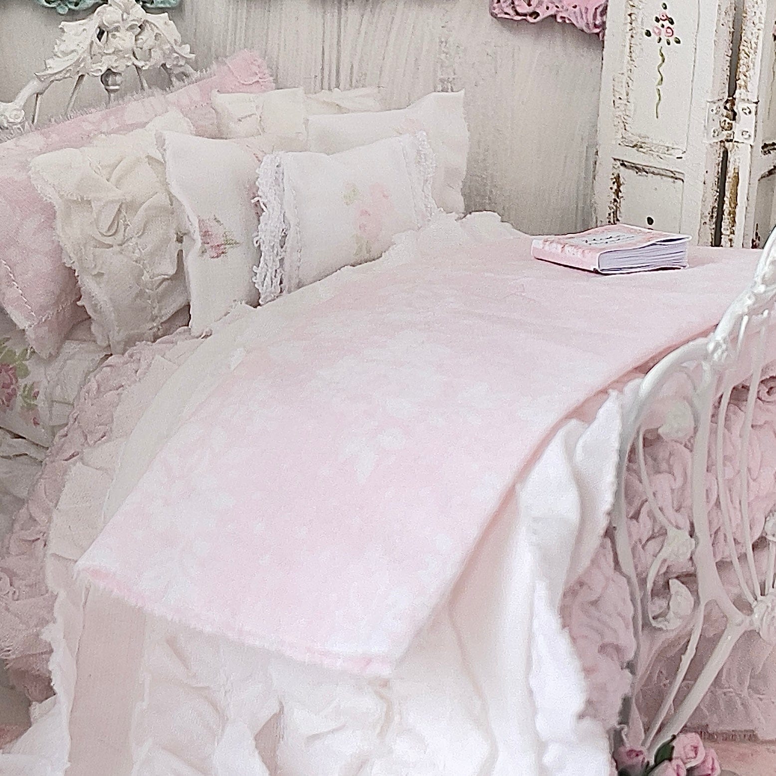 Chantallena Doll House Six whispering petals bed 1:12 Scale Dressed Dollhouse Bed - The Quiet Rose | Chantallena