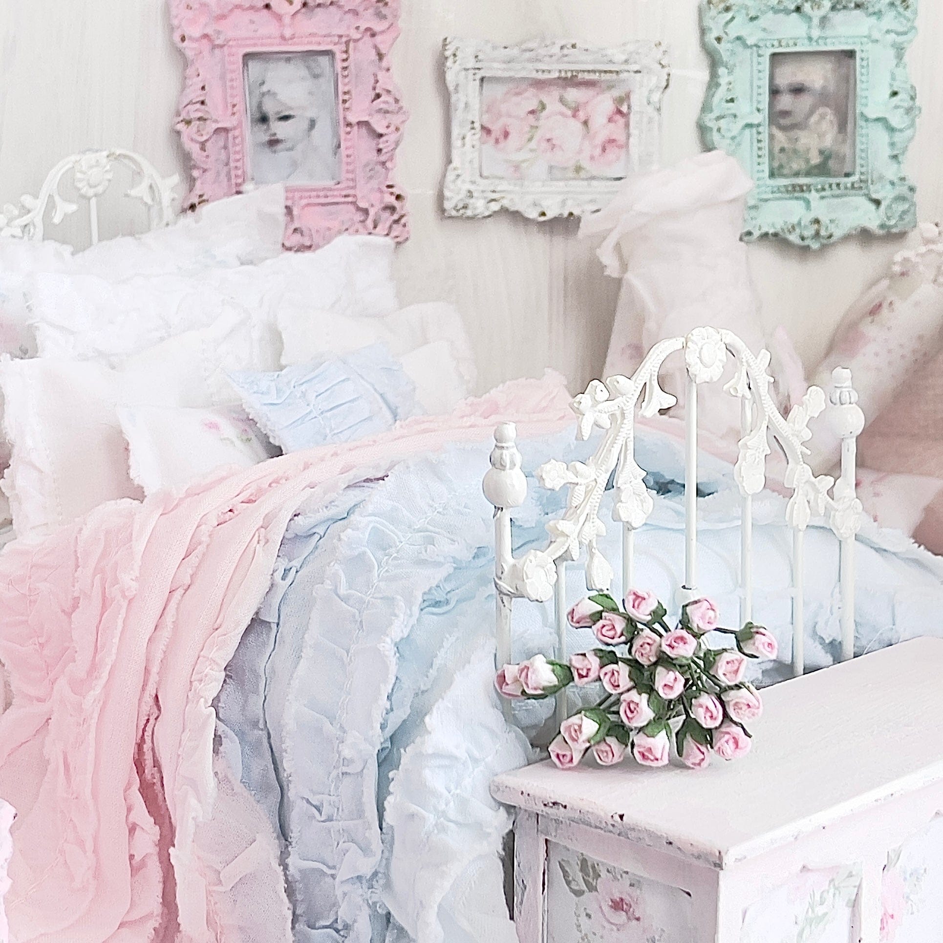 Chantallena Doll House Six whispering petals bed 1:12 Scale Dressed Dollhouse Bed - The Ruffled Rose | Chantallena