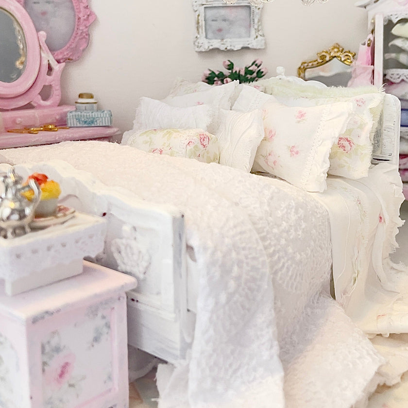 Chantallena Doll House Six whispering petals bed 1:12 Scale Dressed Dollhouse Bed with Breakfast Tray- Twining Roses |Chantallena
