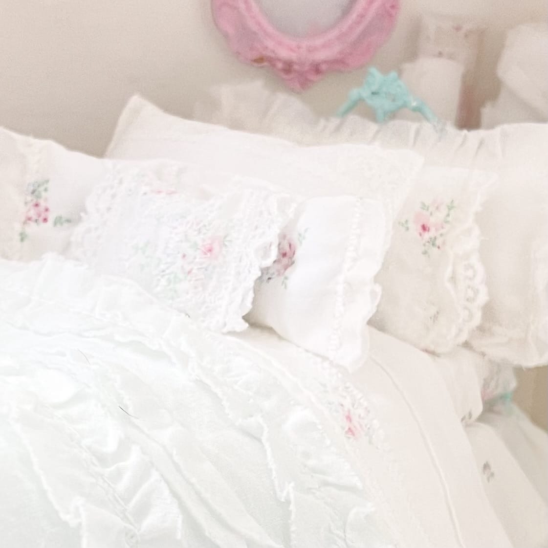 Chantallena Doll House Six whispering petals bed 1:12 Scale Dressed Dollhouse Wrought Iron Bed - Lace Sonnet| Chantallena