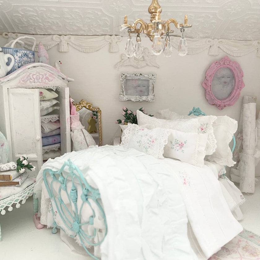 Chantallena Doll House Six whispering petals bed 1:12 Scale Dressed Dollhouse Wrought Iron Bed - Lace Sonnet| Chantallena