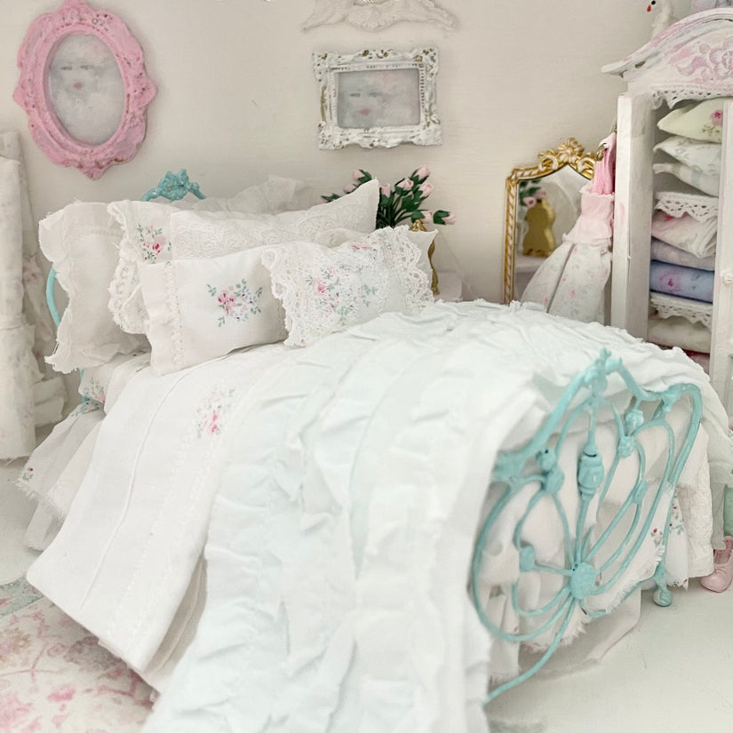 Chantallena Doll House Six whispering petals bed 1:12 Scale Dressed Dollhouse Wrought Iron Bed - Lace Sonnet| Chantallena