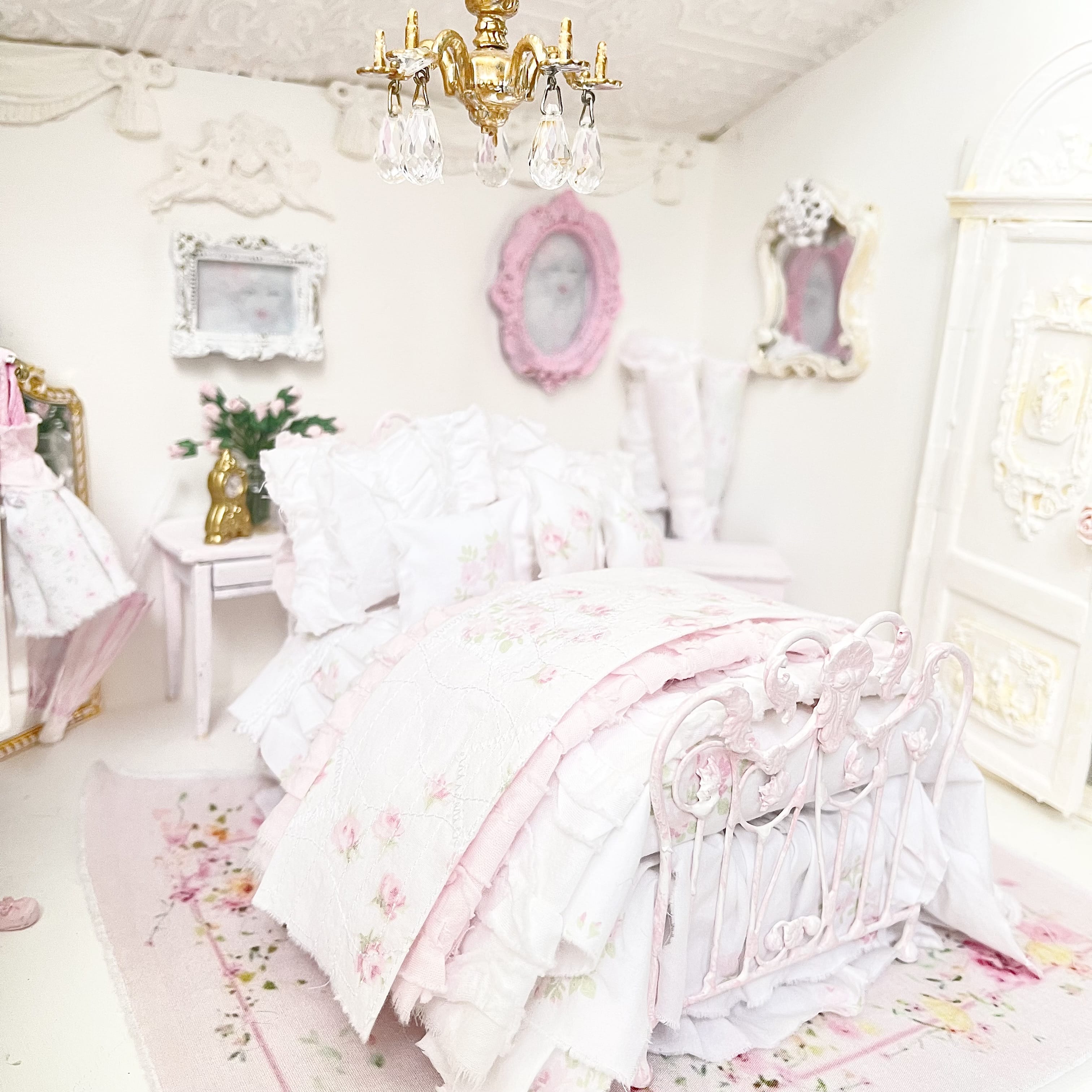 Chantallena Doll House Six whispering petals bed 1:12 Scale Dressed Dollhouse Wrought Iron - Roses are Forever| Chantallena
