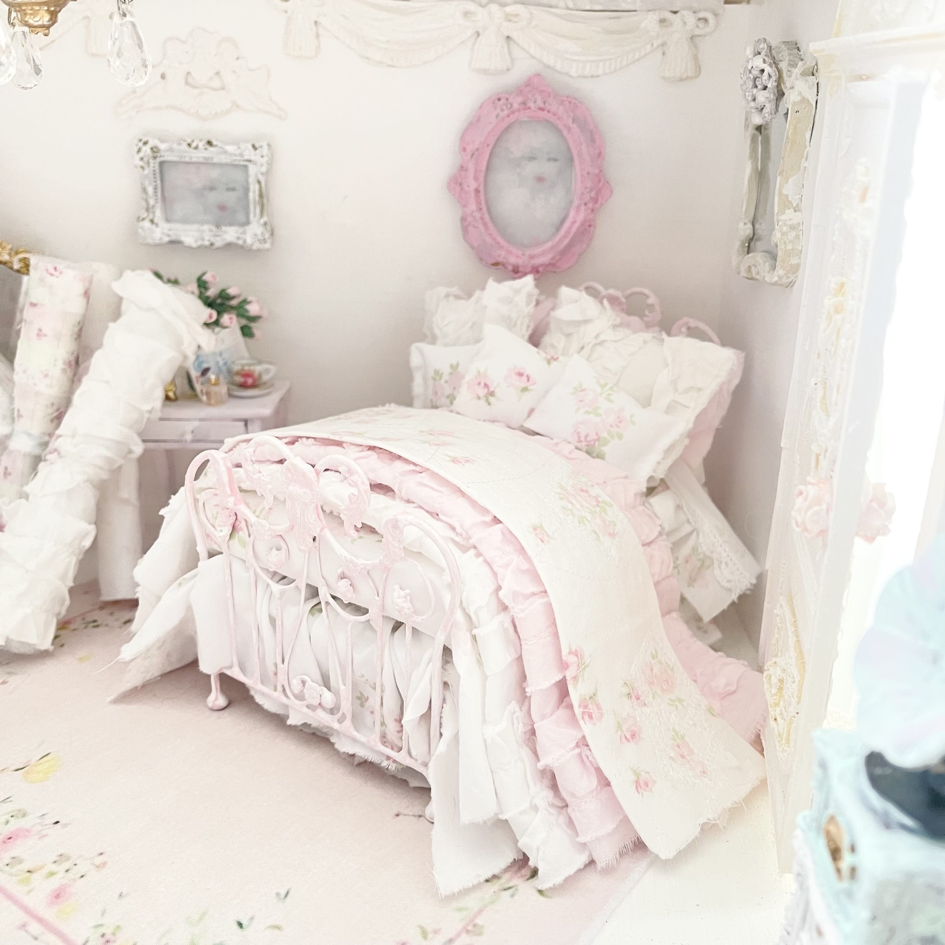 Chantallena Doll House Six whispering petals bed 1:12 Scale Dressed Dollhouse Wrought Iron - Roses are Forever| Chantallena