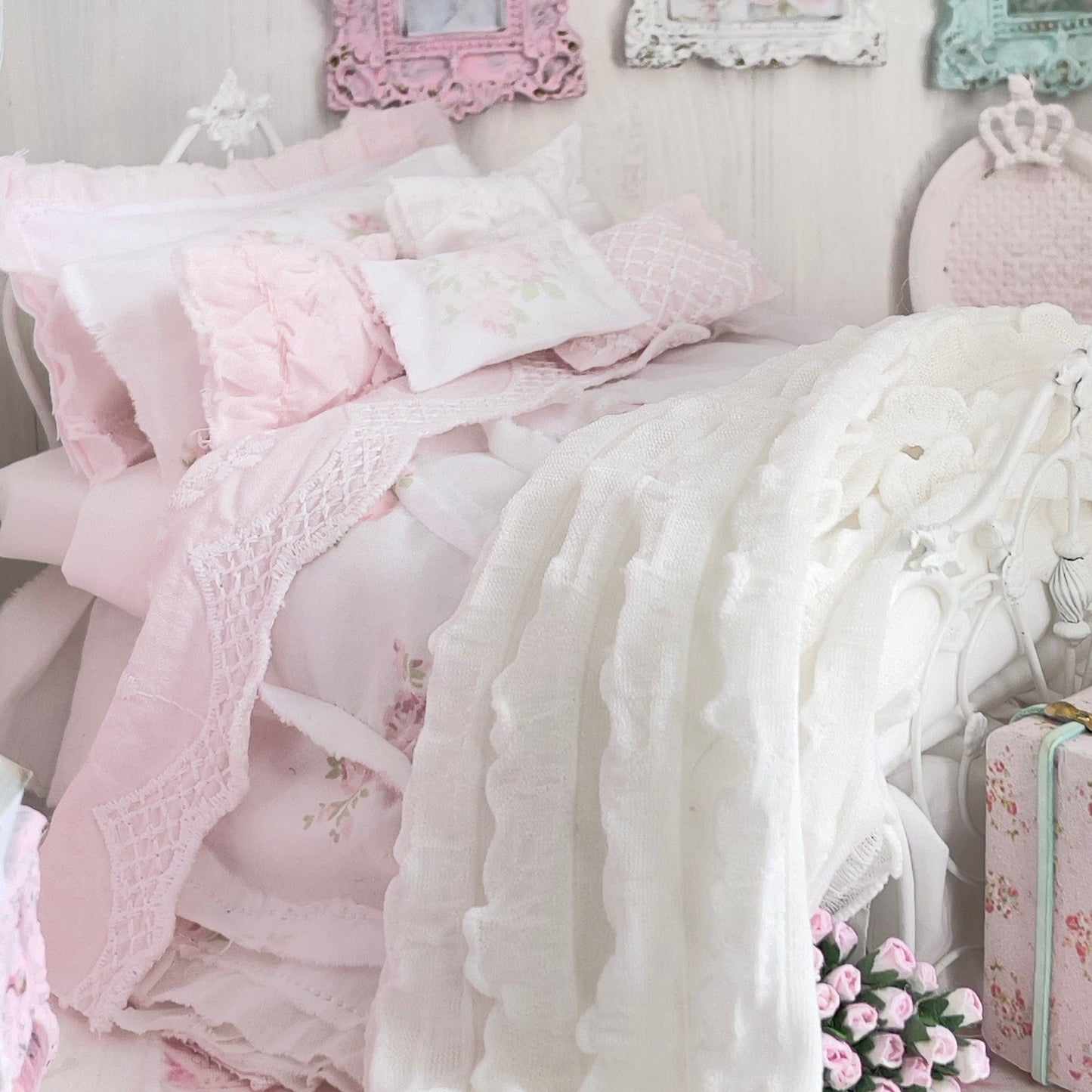 Chantallena Doll House Six whispering petals bed Faded 1:12 Scale Dressed Dollhouse Bed - The Faded Rose| Chantallena