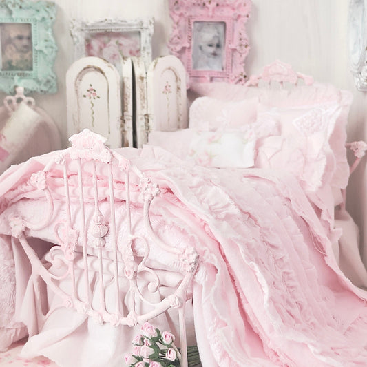 Chantallena Doll House Six whispering petals bed Lyrical 1:12 Scale Dressed Dollhouse Bed - Lyrical Roses | Chantallena