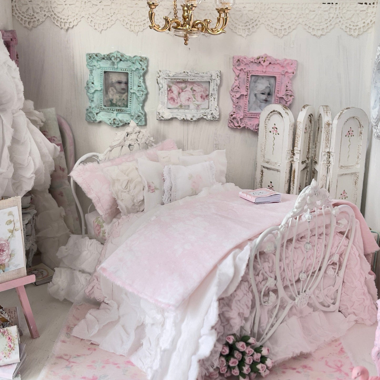 Chantallena Doll House Six whispering petals bed Quiet 1:12 Scale Dressed Dollhouse Bed - The Quiet Rose | Chantallena