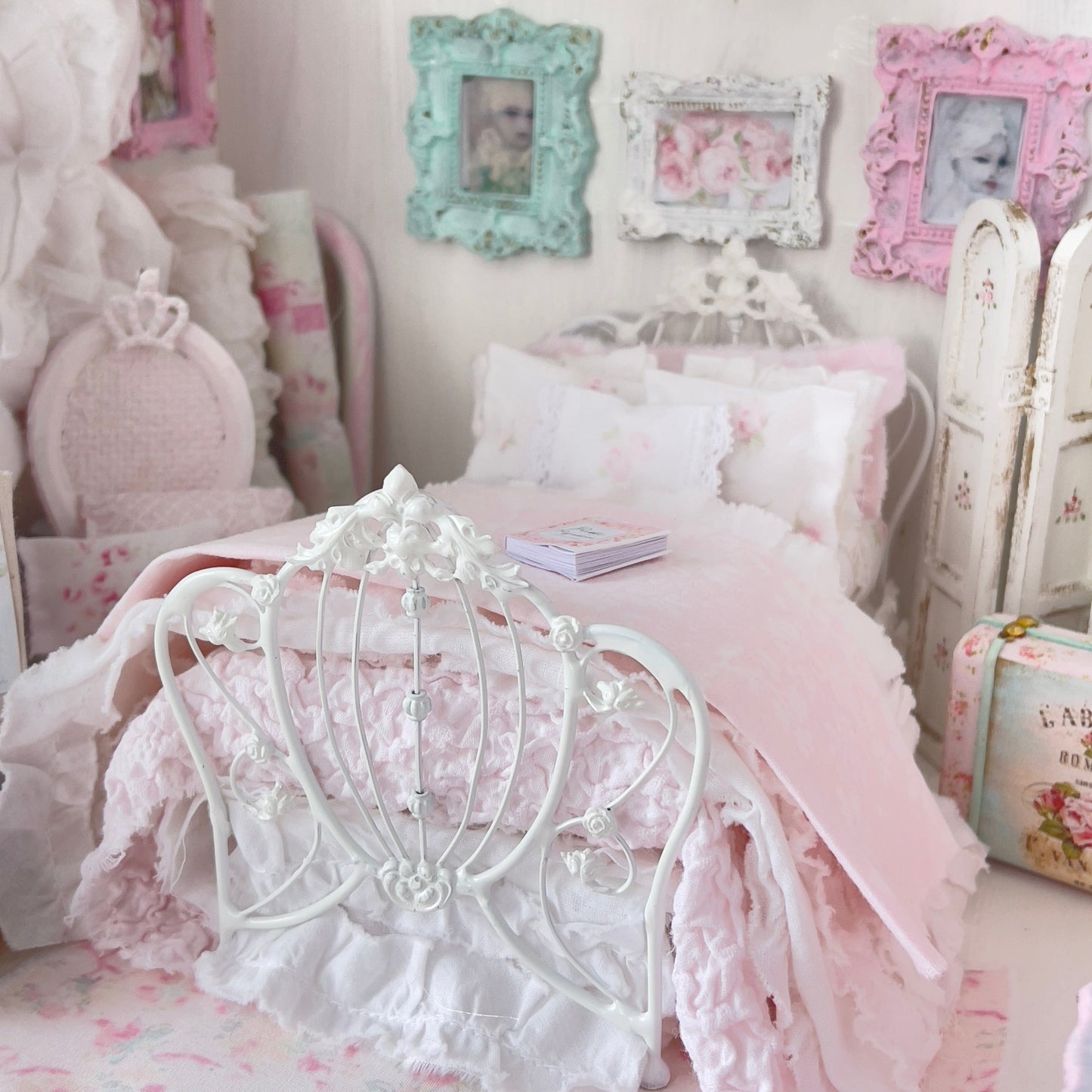 Chantallena Doll House Six whispering petals bed Quiet 1:12 Scale Dressed Dollhouse Bed - The Quiet Rose | Chantallena