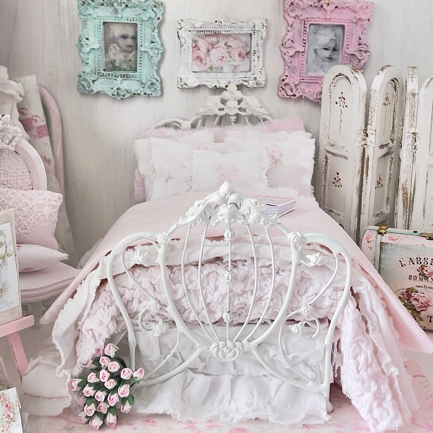 Chantallena Doll House Six whispering petals bed Quiet 1:12 Scale Dressed Dollhouse Bed - The Quiet Rose | Chantallena