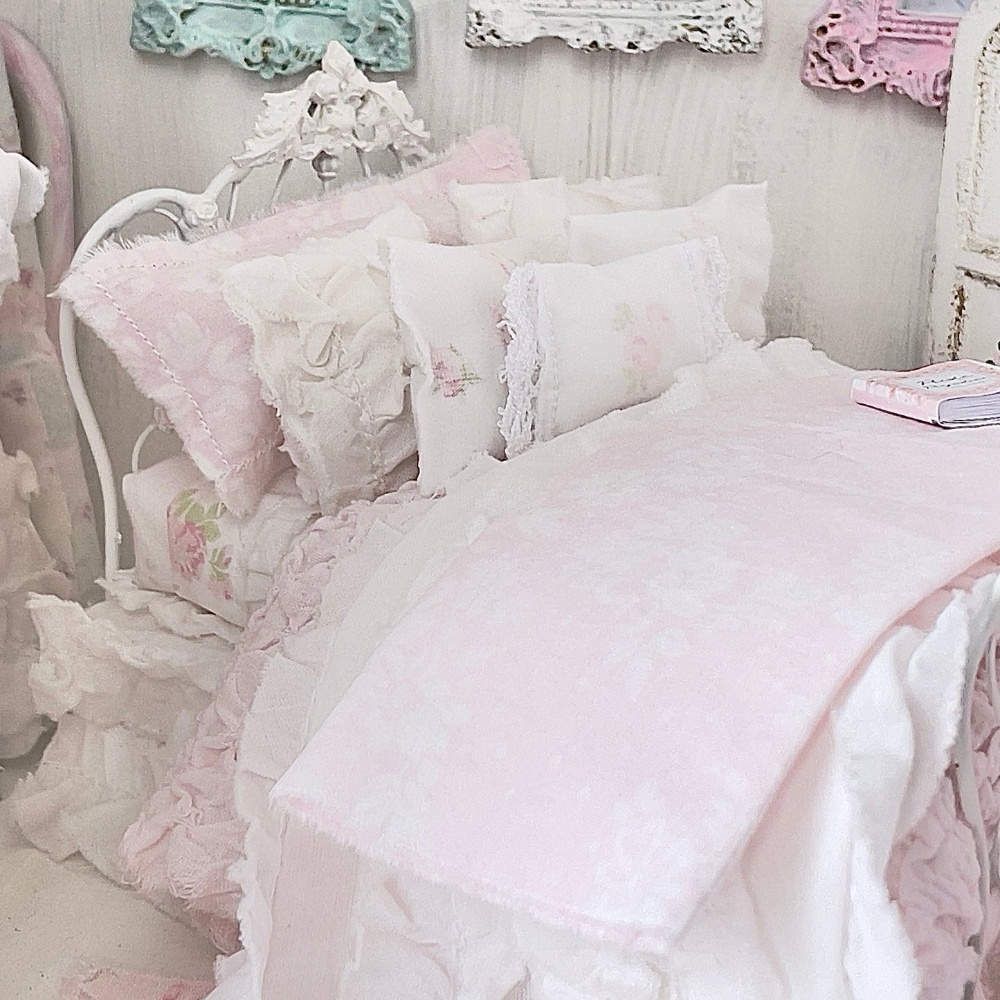 Chantallena Doll House Six whispering petals bed Quiet 1:12 Scale Dressed Dollhouse Bed - The Quiet Rose | Chantallena