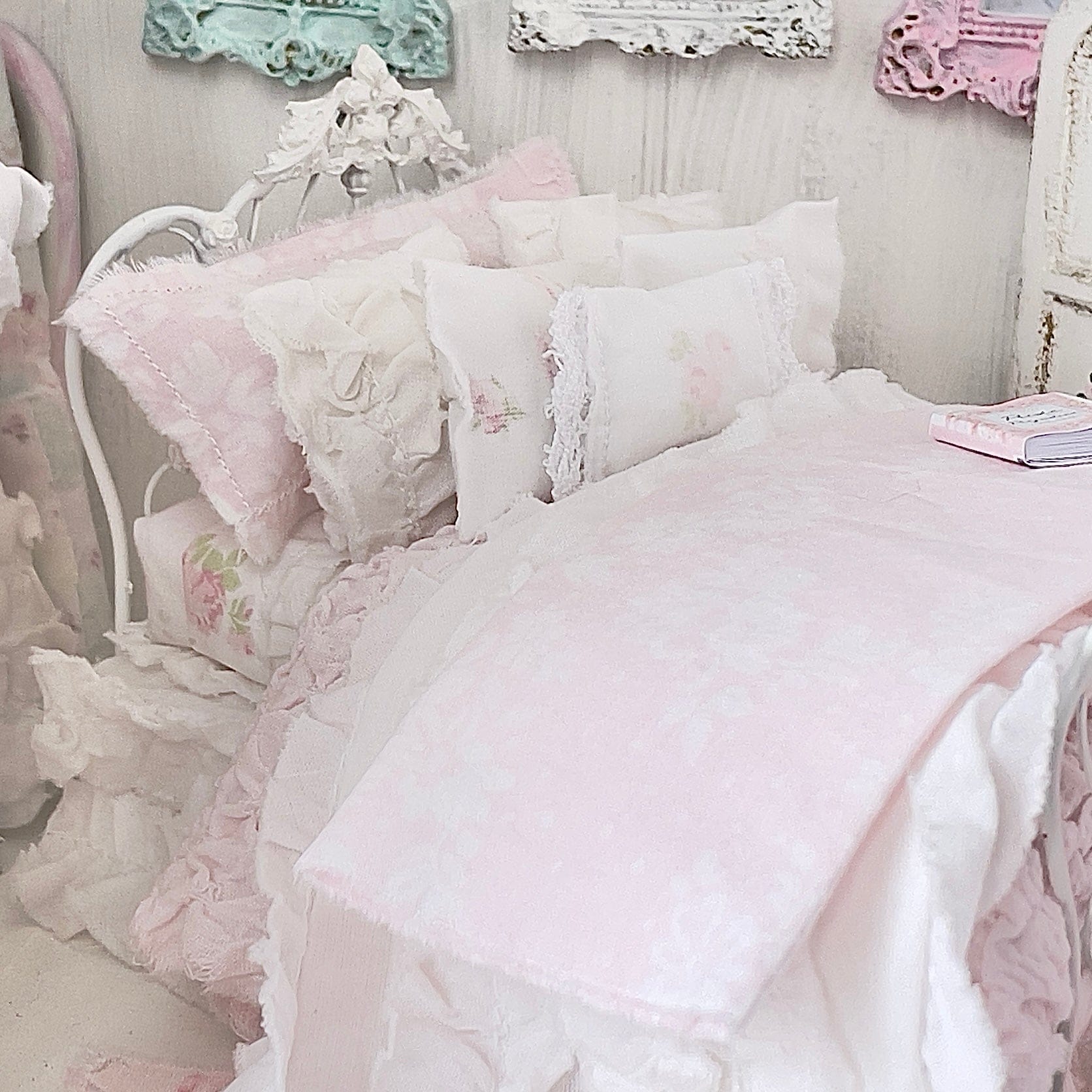 Chantallena Doll House Six whispering petals bed Quiet 1:12 Scale Dressed Dollhouse Bed - The Quiet Rose | Chantallena